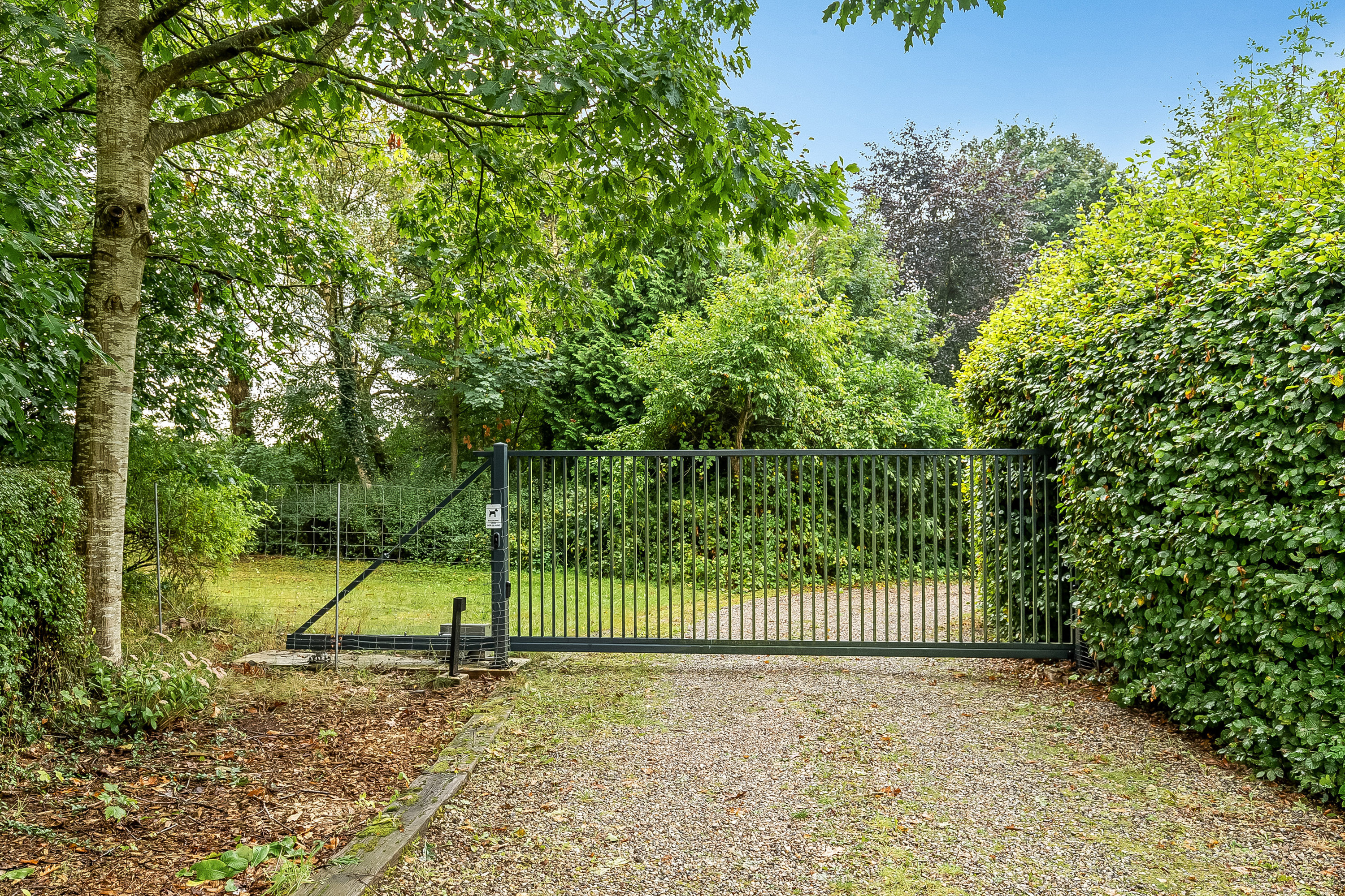 Fremhævet indkørsel billede i fuldskærmstilstand. Billede af Koldingvej 86, Vester Nebel, 6040 Egtved