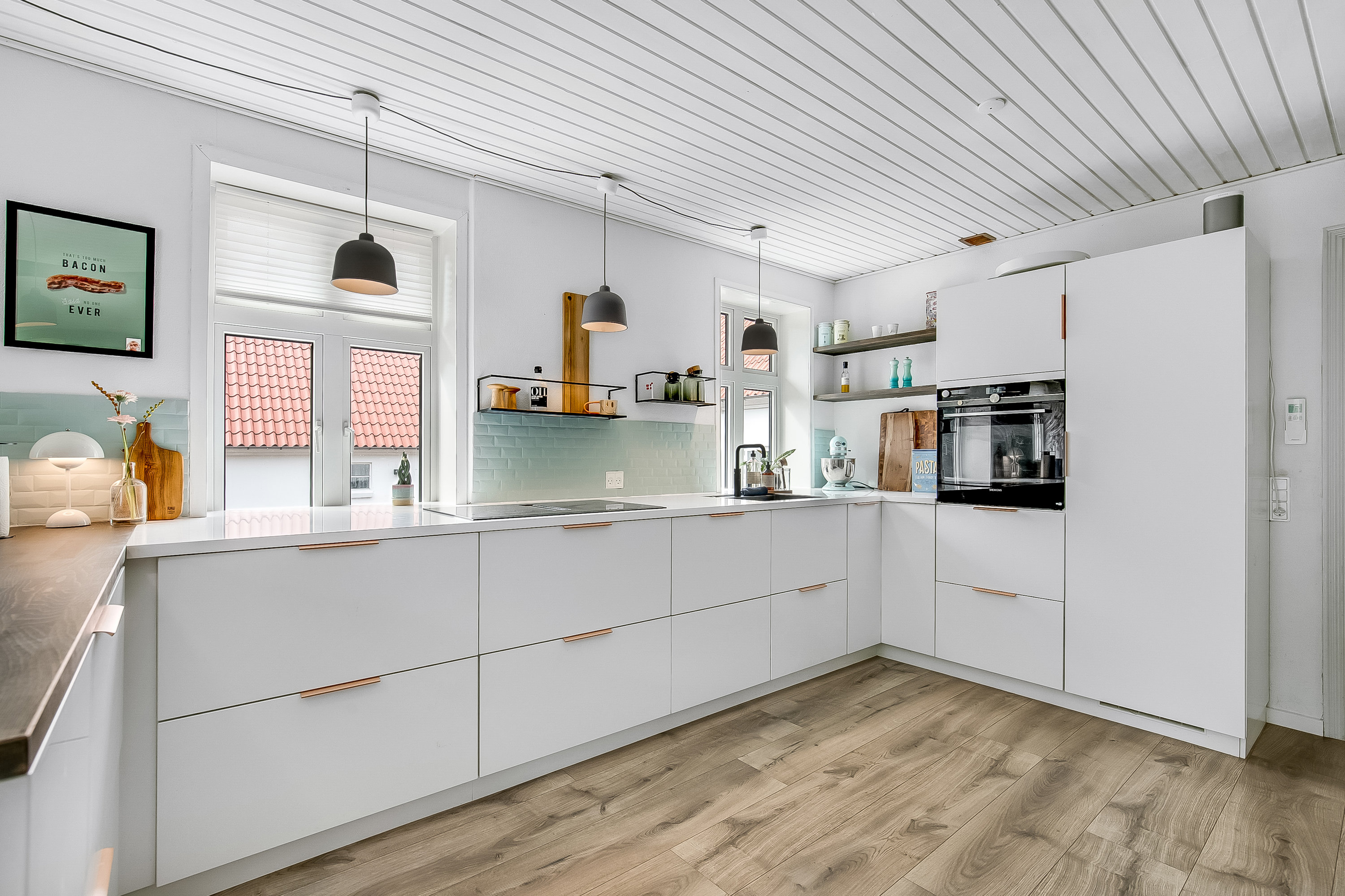 Fremhævet køkken billede i fuldskærmstilstand. Billede af Koldingvej 86, Vester Nebel, 6040 Egtved