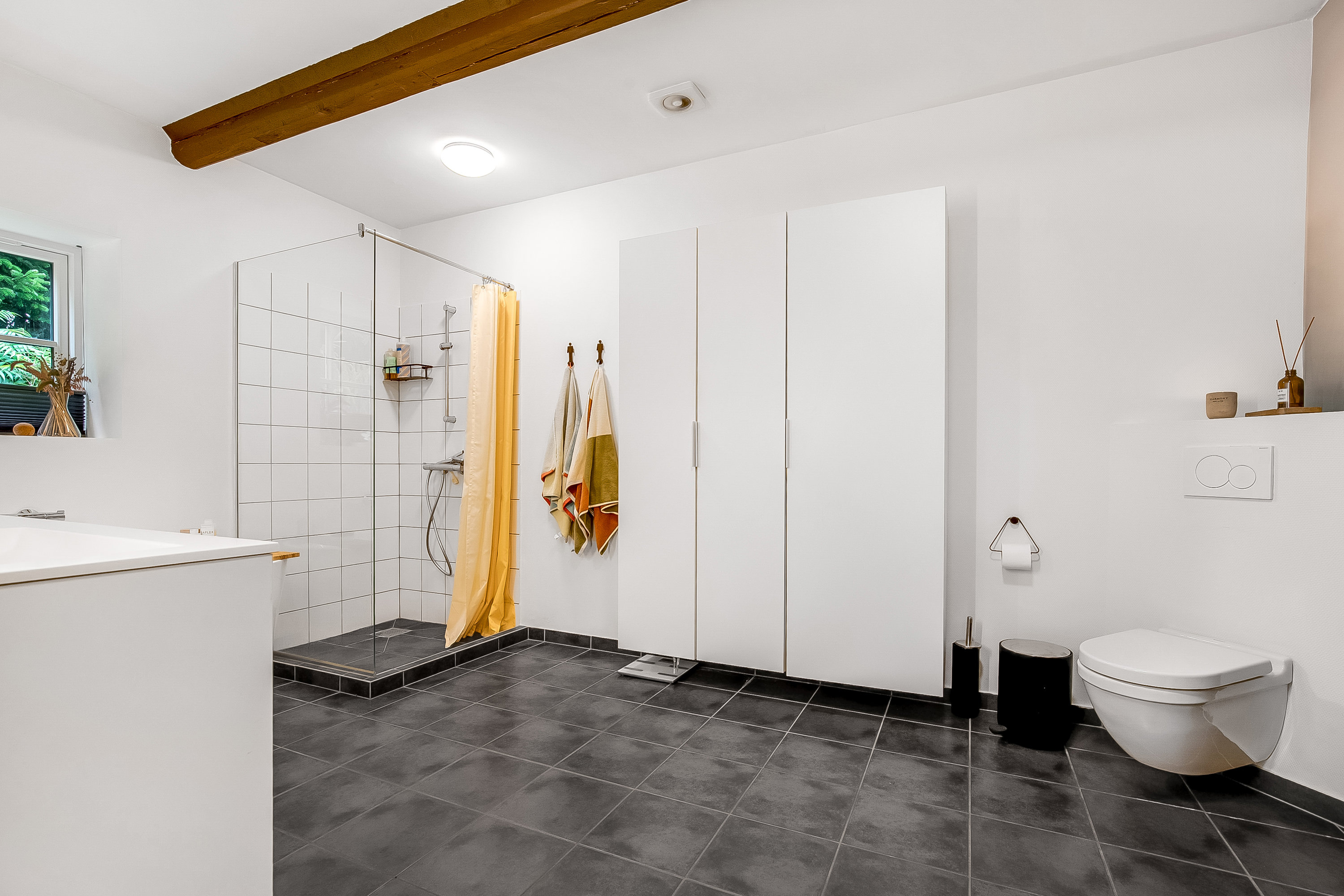 Fremhævet badeværelse billede i fuldskærmstilstand. Billede af Koldingvej 86, Vester Nebel, 6040 Egtved