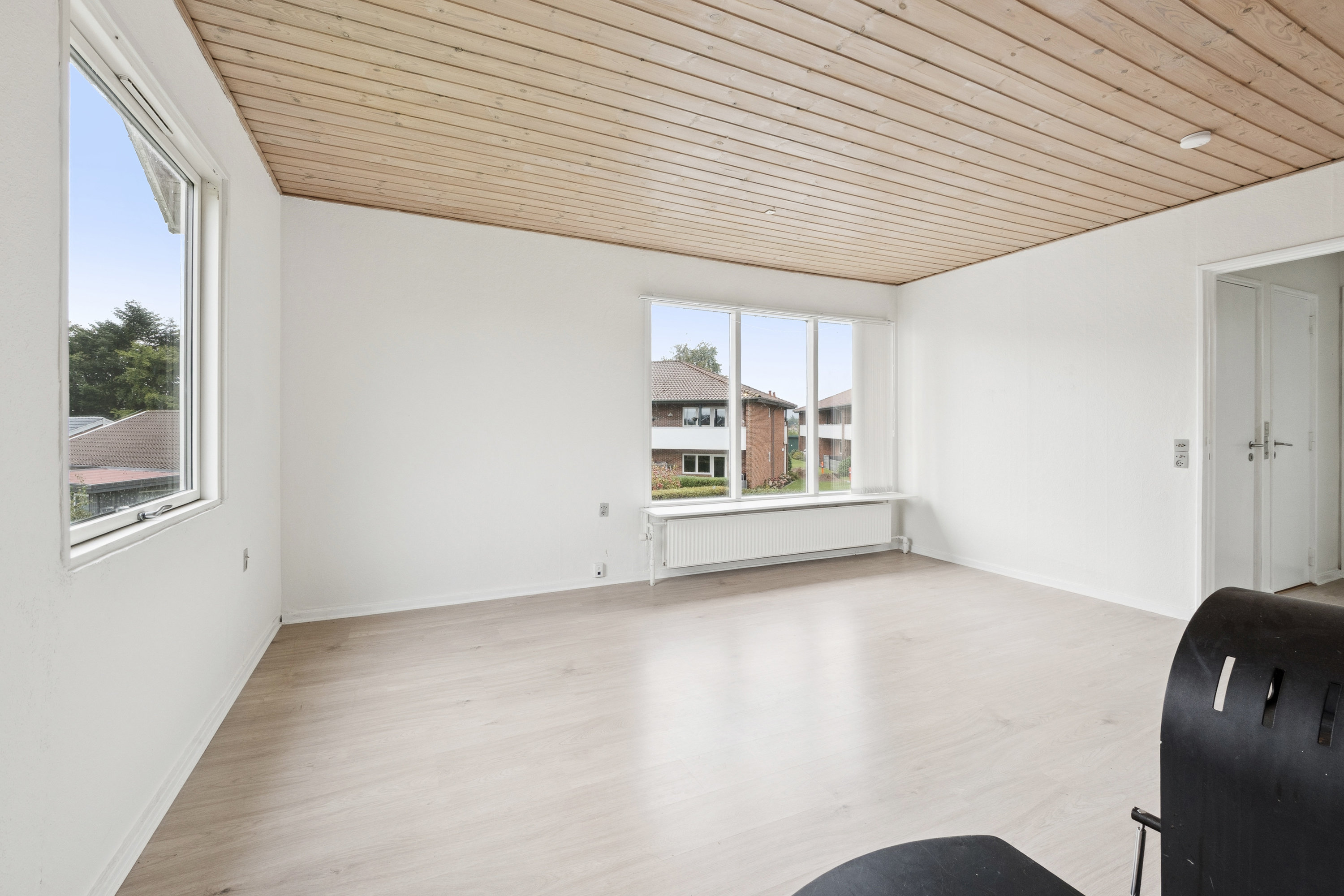 Fremhævet stue billede i fuldskærmstilstand. Billede af Fjordvej 7, 8832 Skals