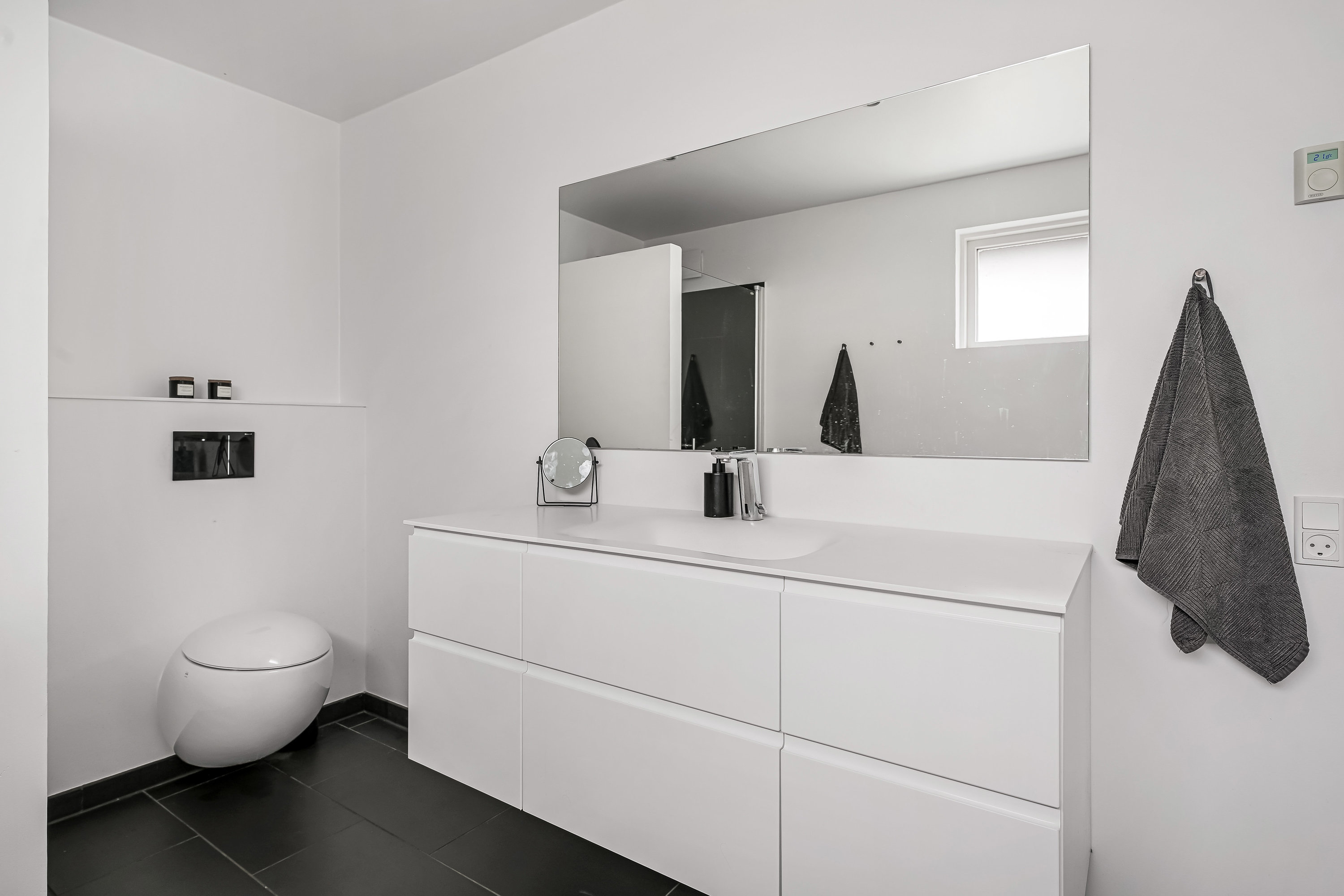 Fremhævet badeværelse billede i fuldskærmstilstand. Billede af Grønvangsvej 31, 6700 Esbjerg