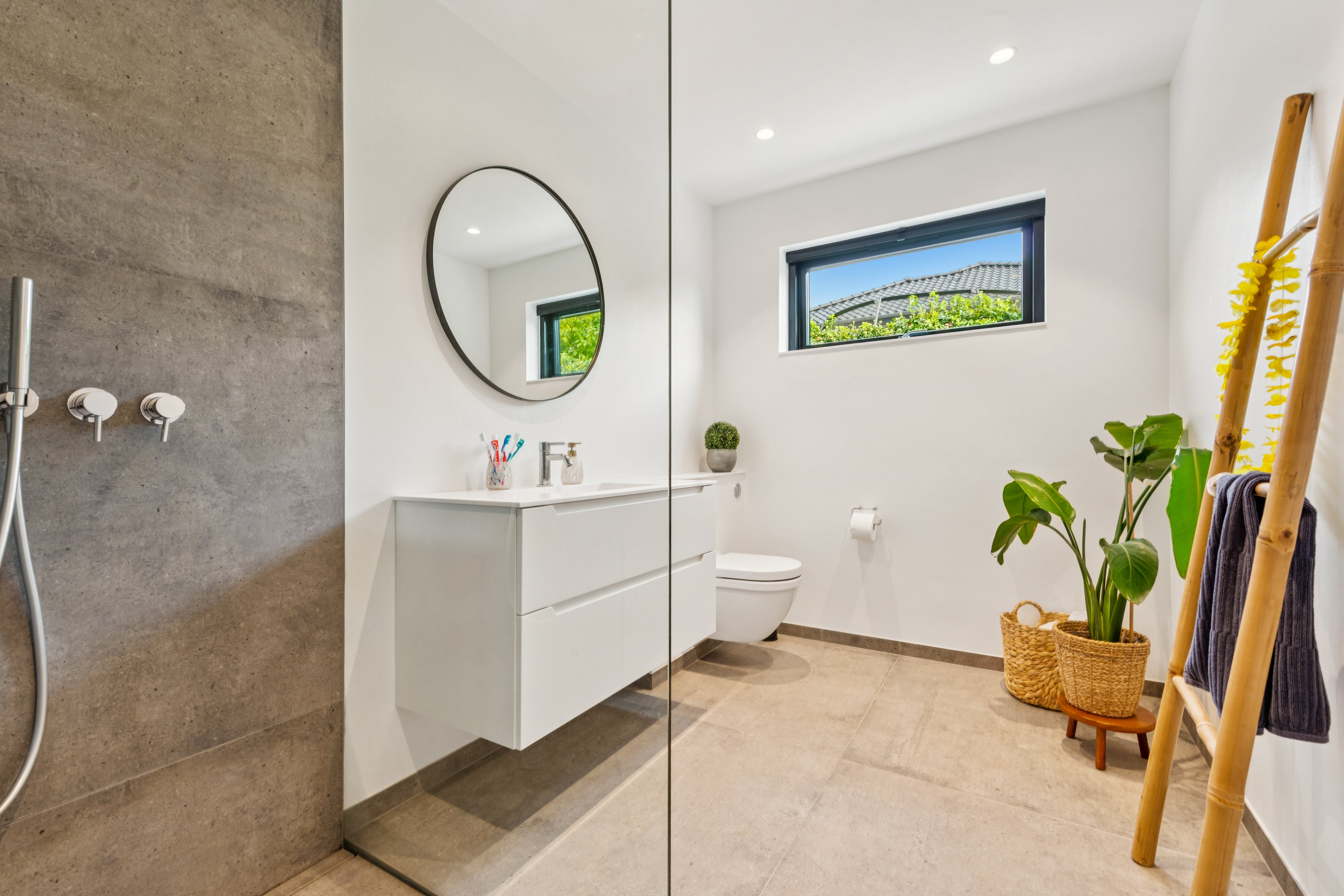 Miniaturebillede 2: badeværelse. Billede af Hinbjerg 13, 2690 Karlslunde