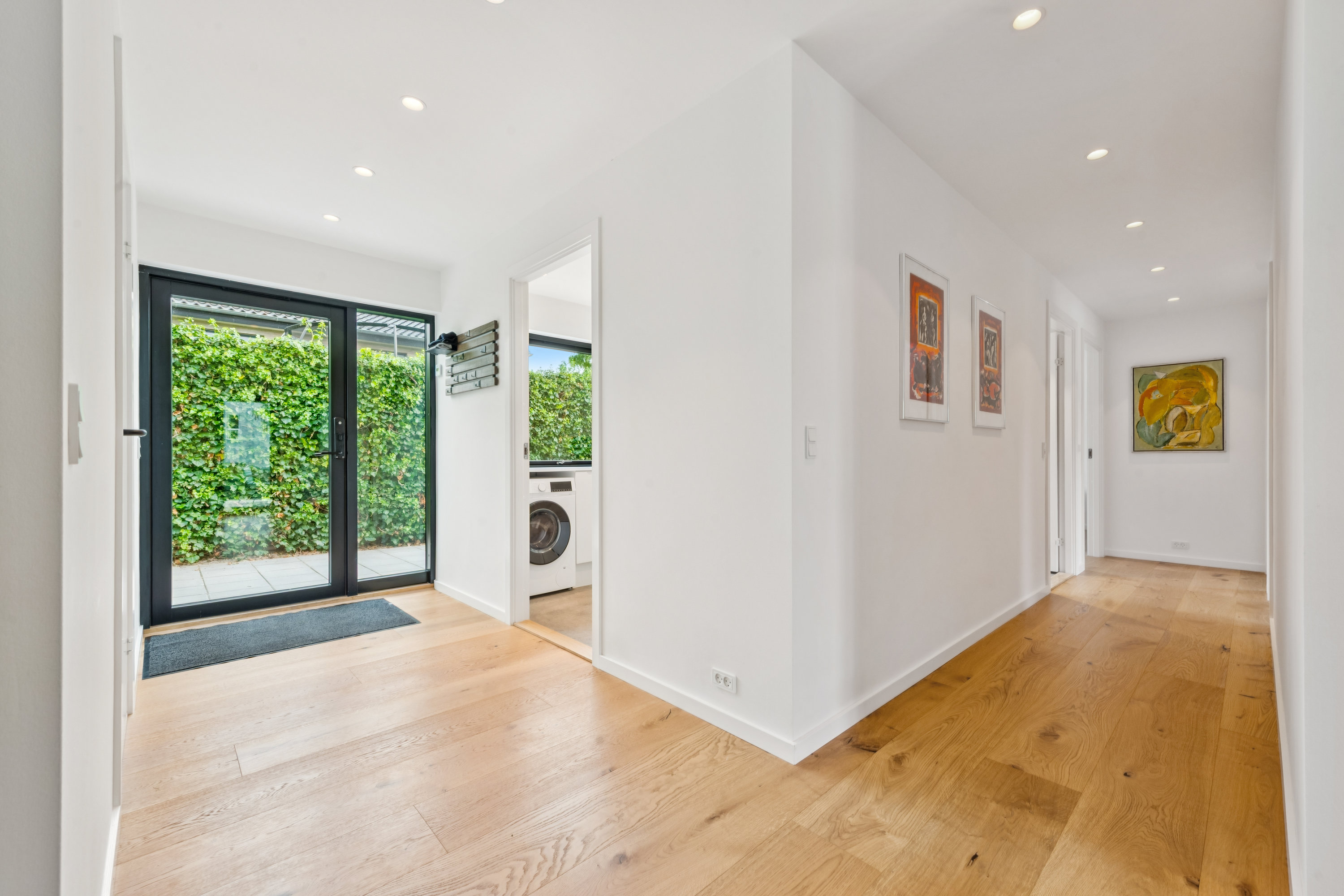 Fremhævet gang billede i fuldskærmstilstand. Billede af Hinbjerg 13, 2690 Karlslunde