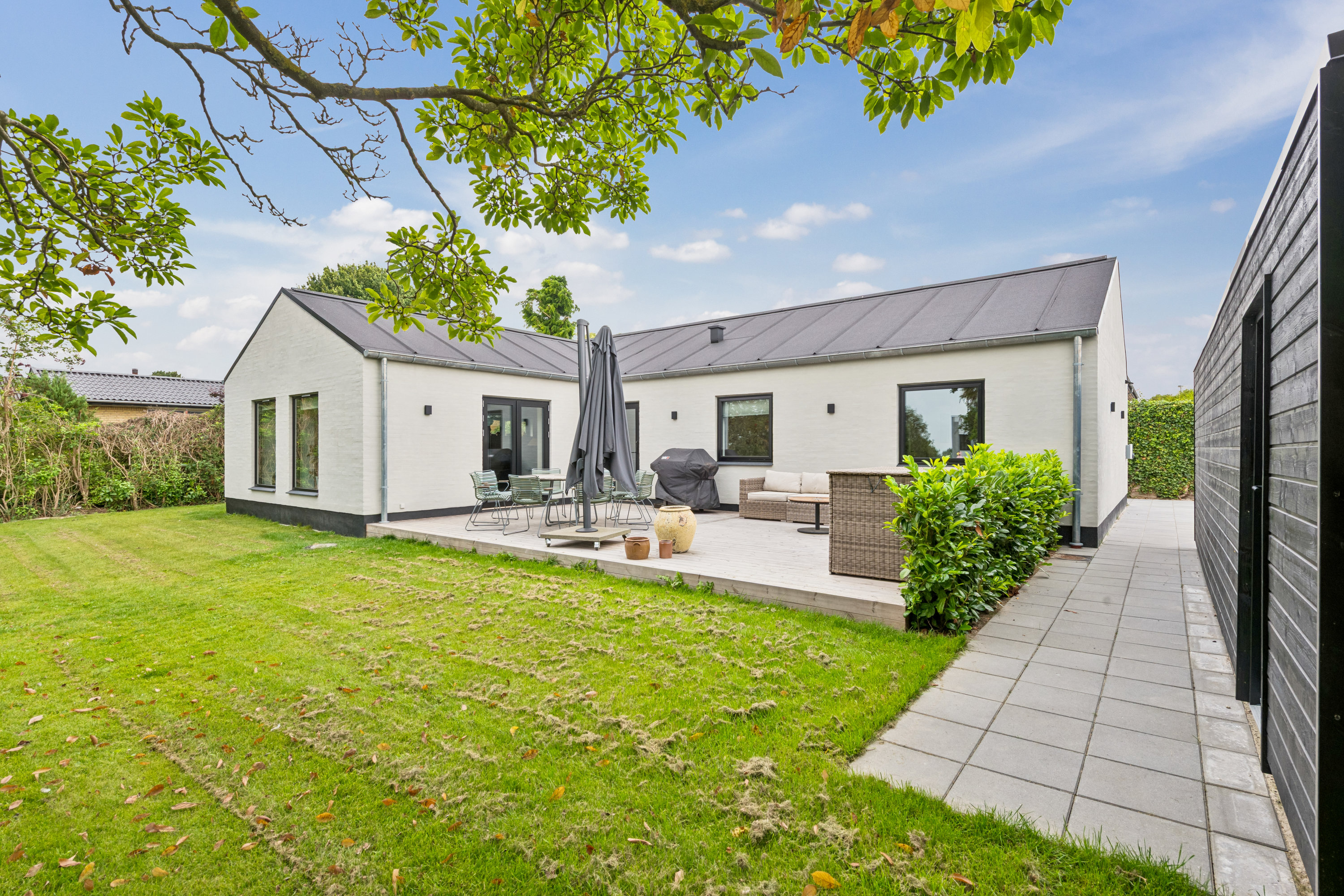 Villa: Ejendommen på Hinbjerg 13, 2690 Karlslunde