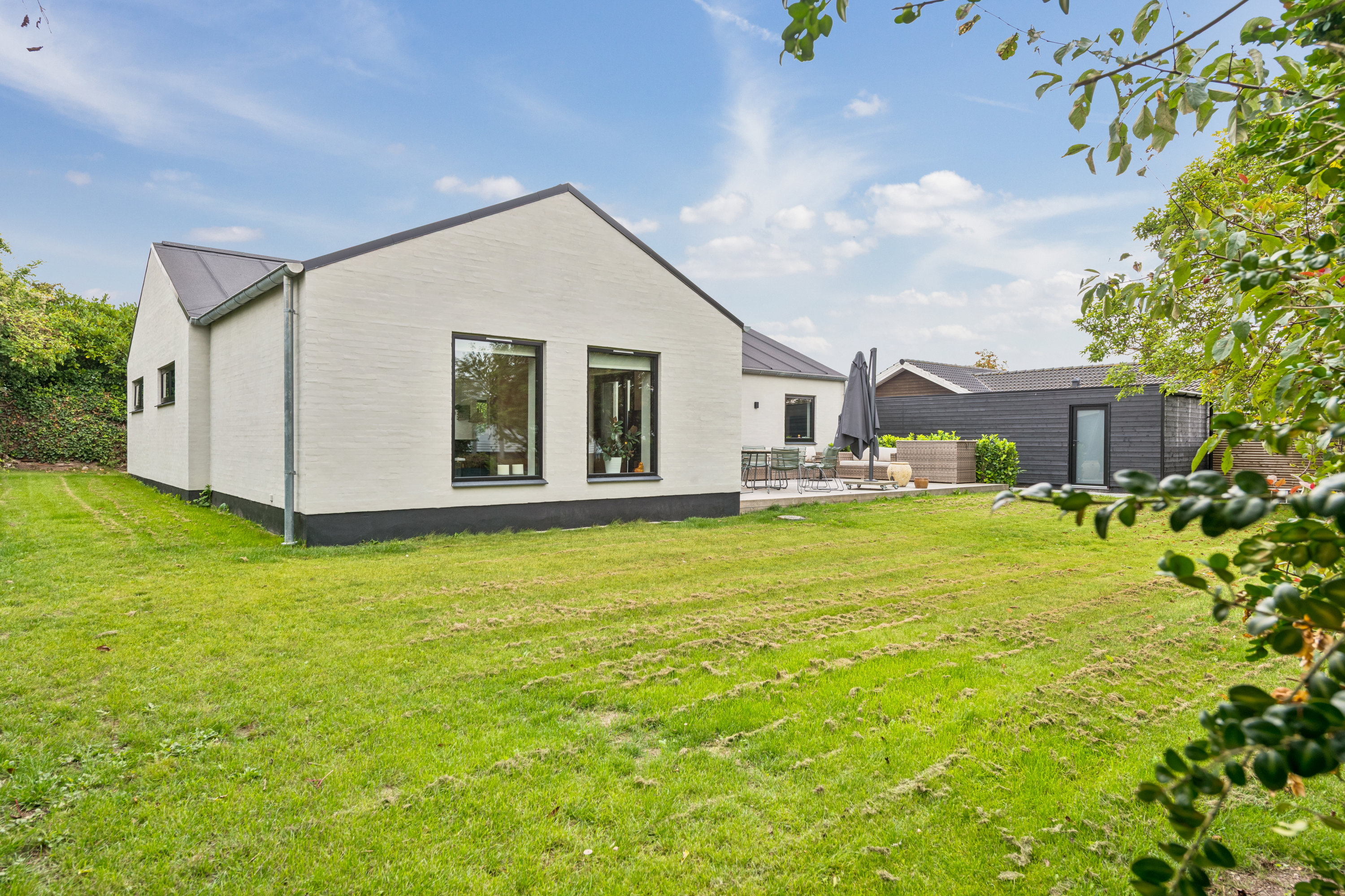 Fremhævet ejendommen billede i fuldskærmstilstand. Billede af Hinbjerg 13, 2690 Karlslunde