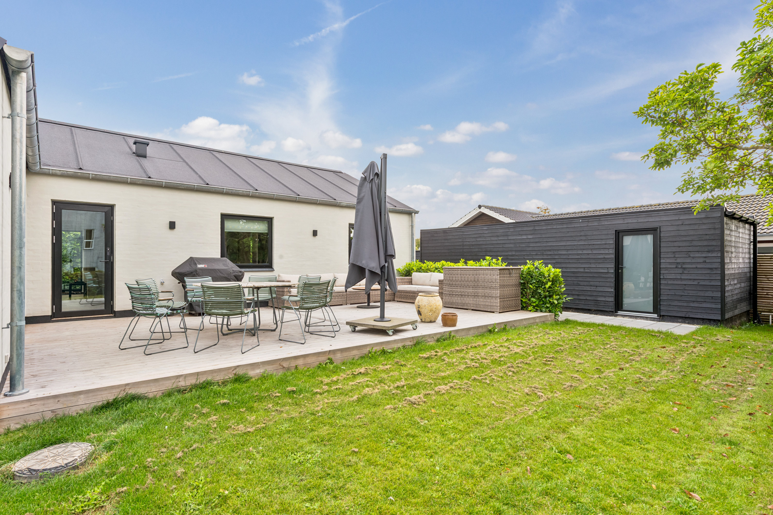 Fremhævet ejendommen billede i fuldskærmstilstand. Billede af Hinbjerg 13, 2690 Karlslunde