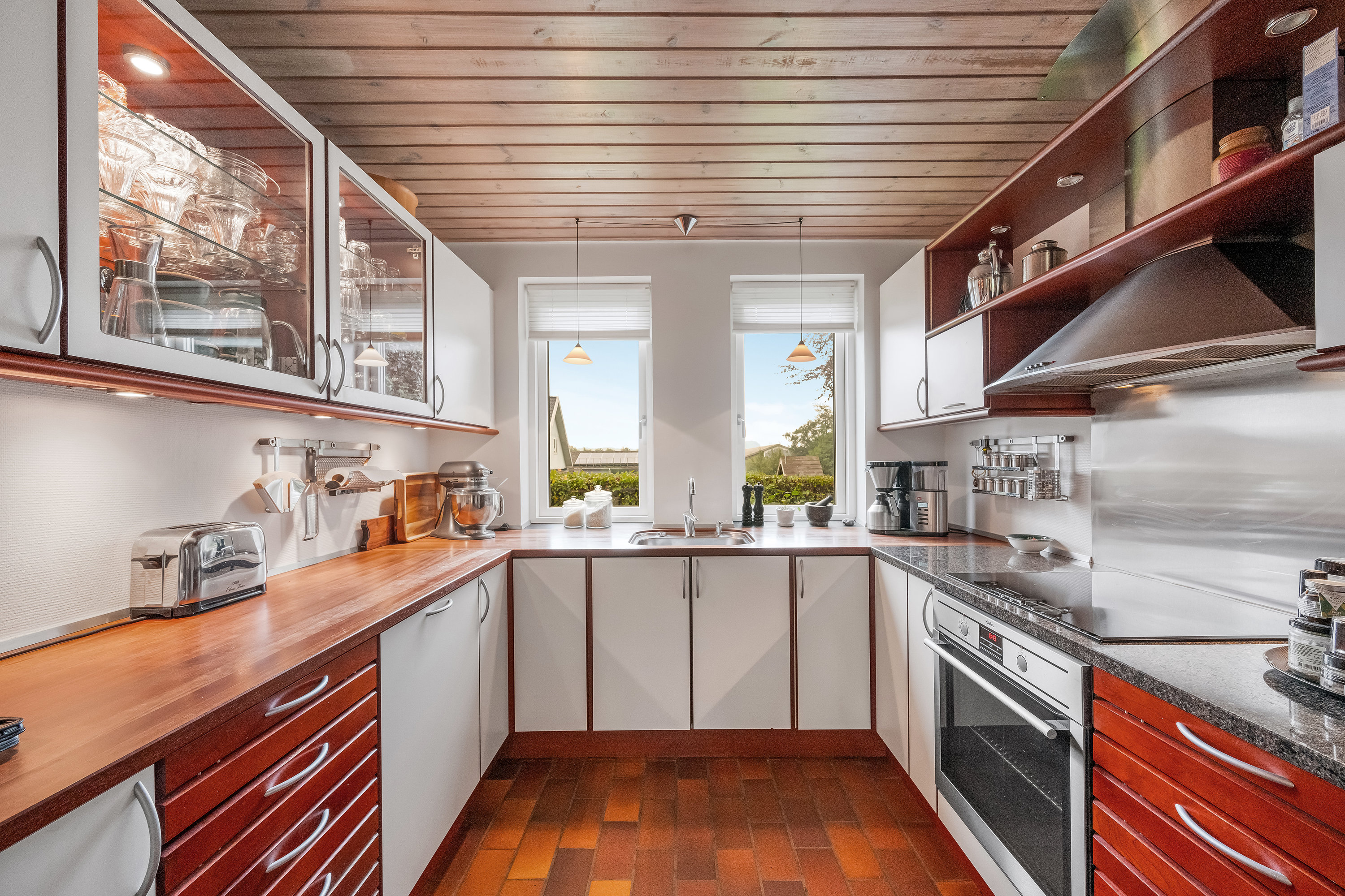 Fremhævet køkken billede i fuldskærmstilstand. Billede af Ørnhøjvej 12, Grønbjerg, 6971 Spjald