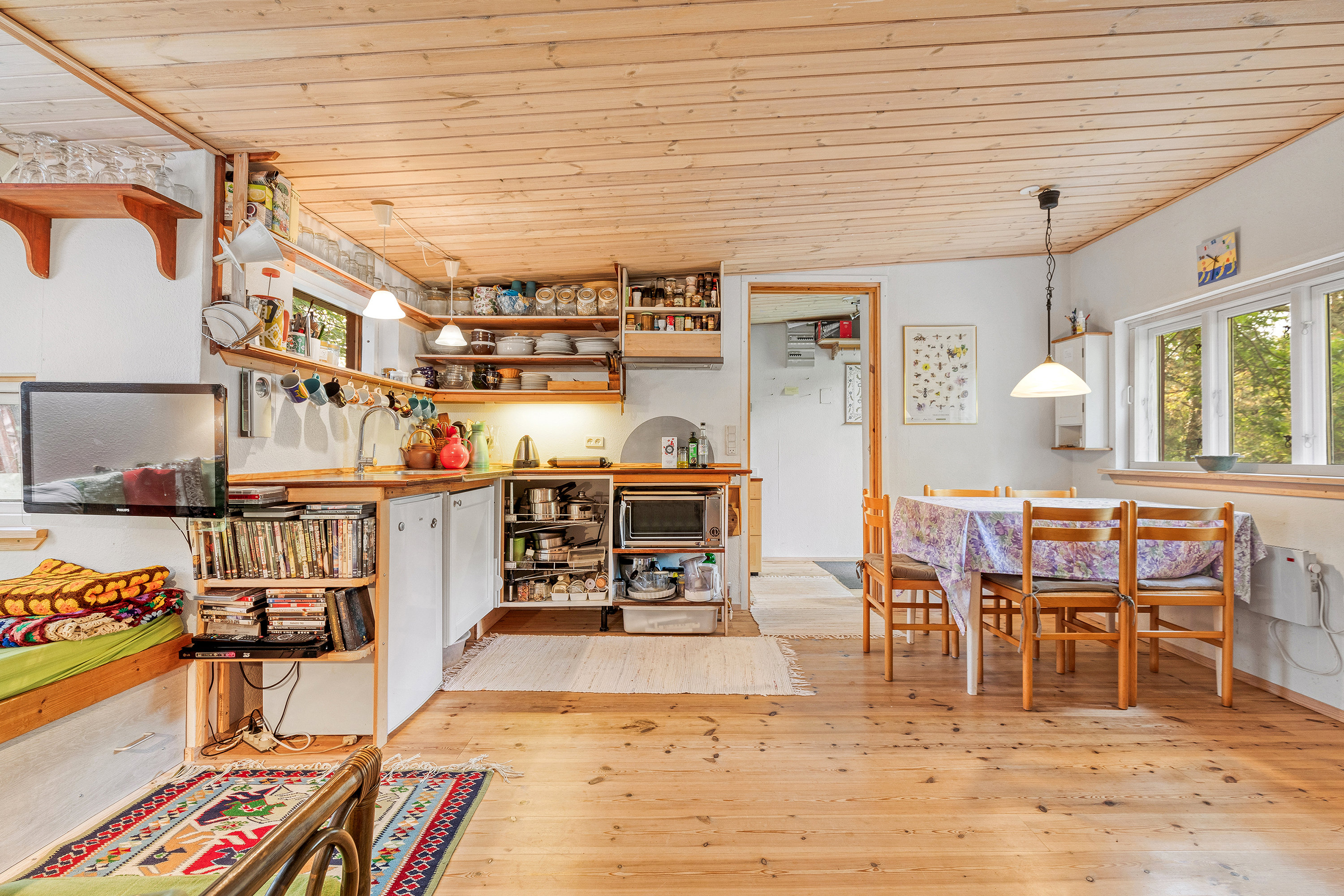 Fremhævet stue billede i fuldskærmstilstand. Billede af Gammel Kulhusvej 76, Skoven, 3630 Jægerspris