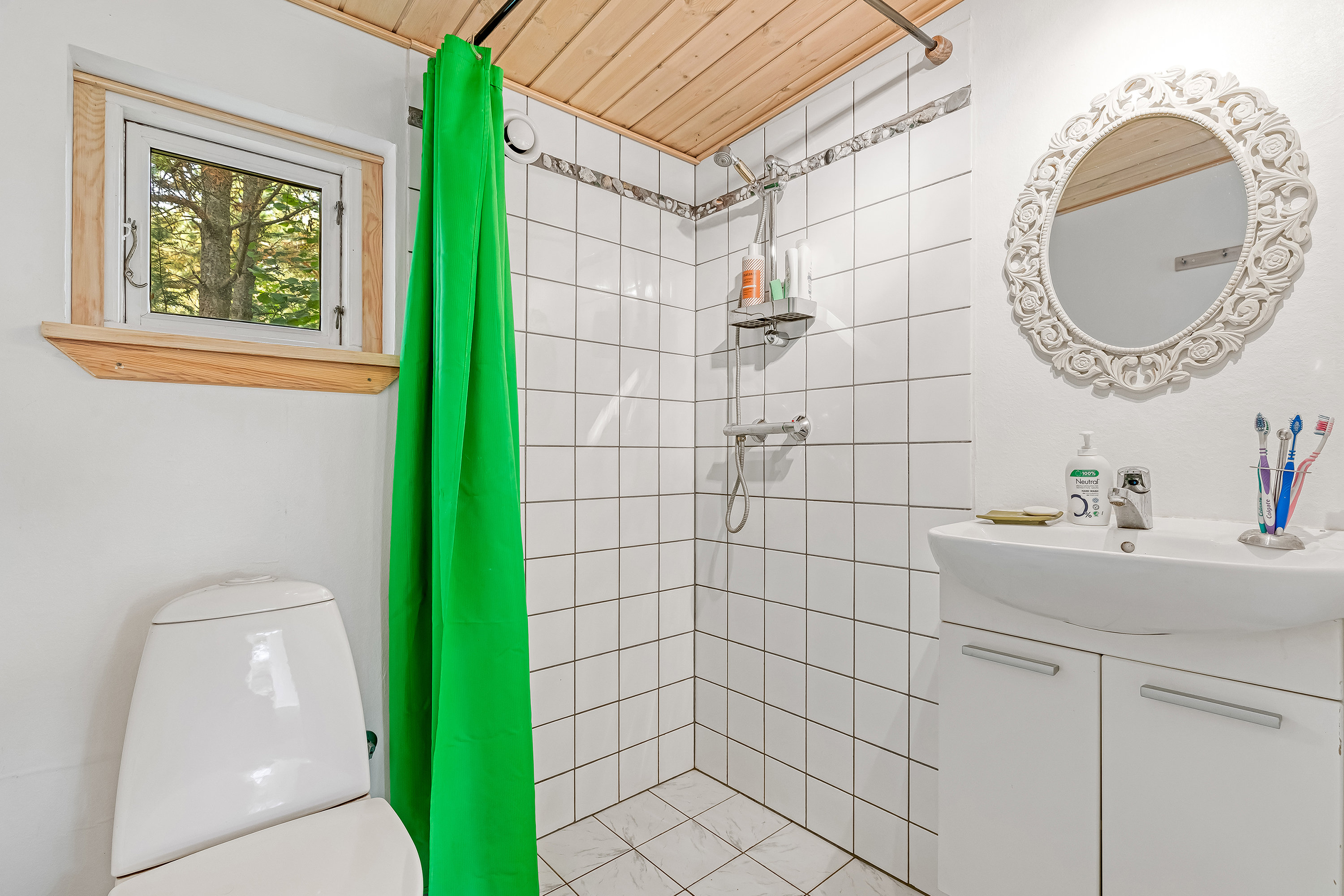 Fremhævet badeværelse billede i fuldskærmstilstand. Billede af Gammel Kulhusvej 76, Skoven, 3630 Jægerspris