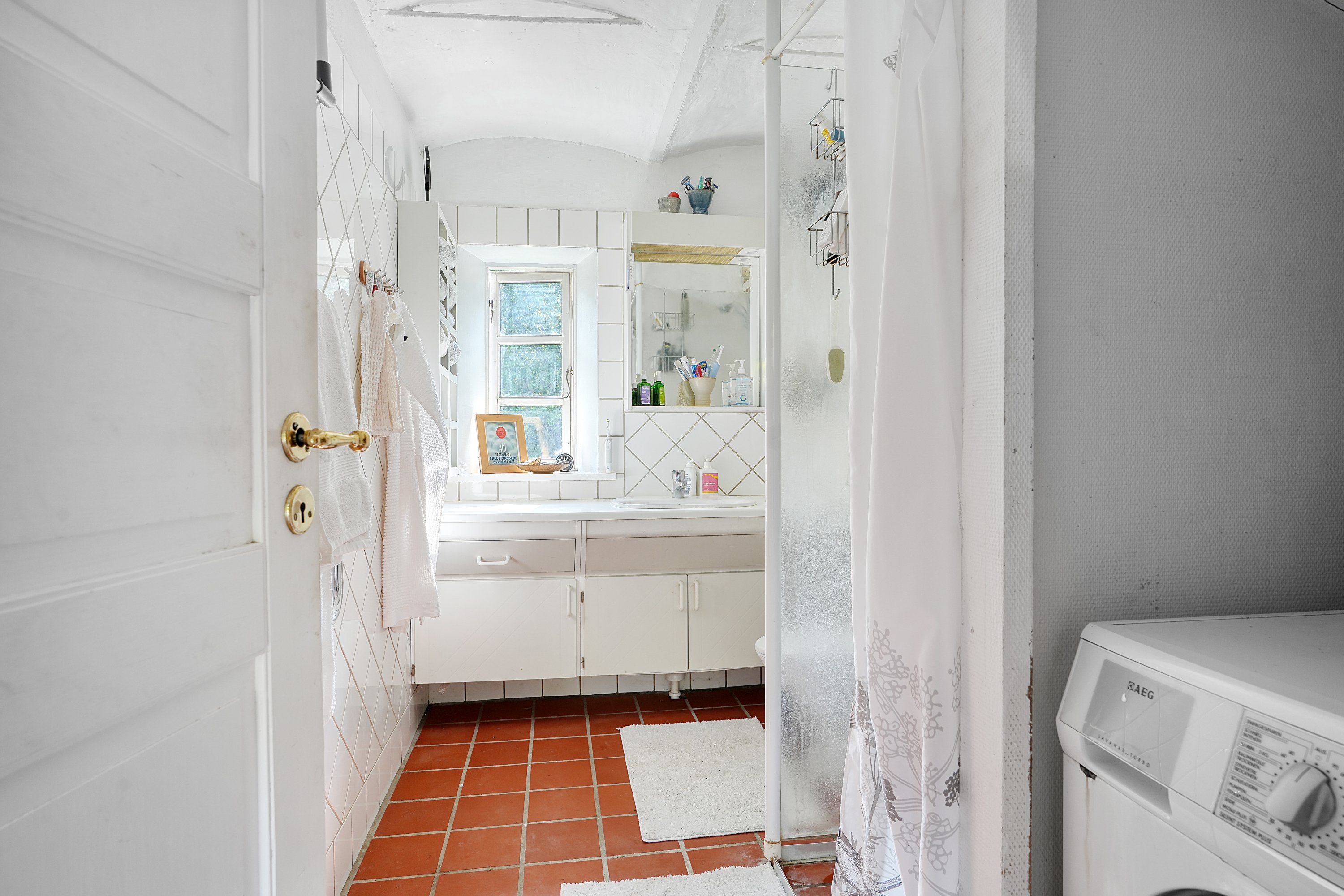 Fremhævet badeværelse billede i fuldskærmstilstand. Billede af Langerødvej 27G, Danstrup, 3480 Fredensborg