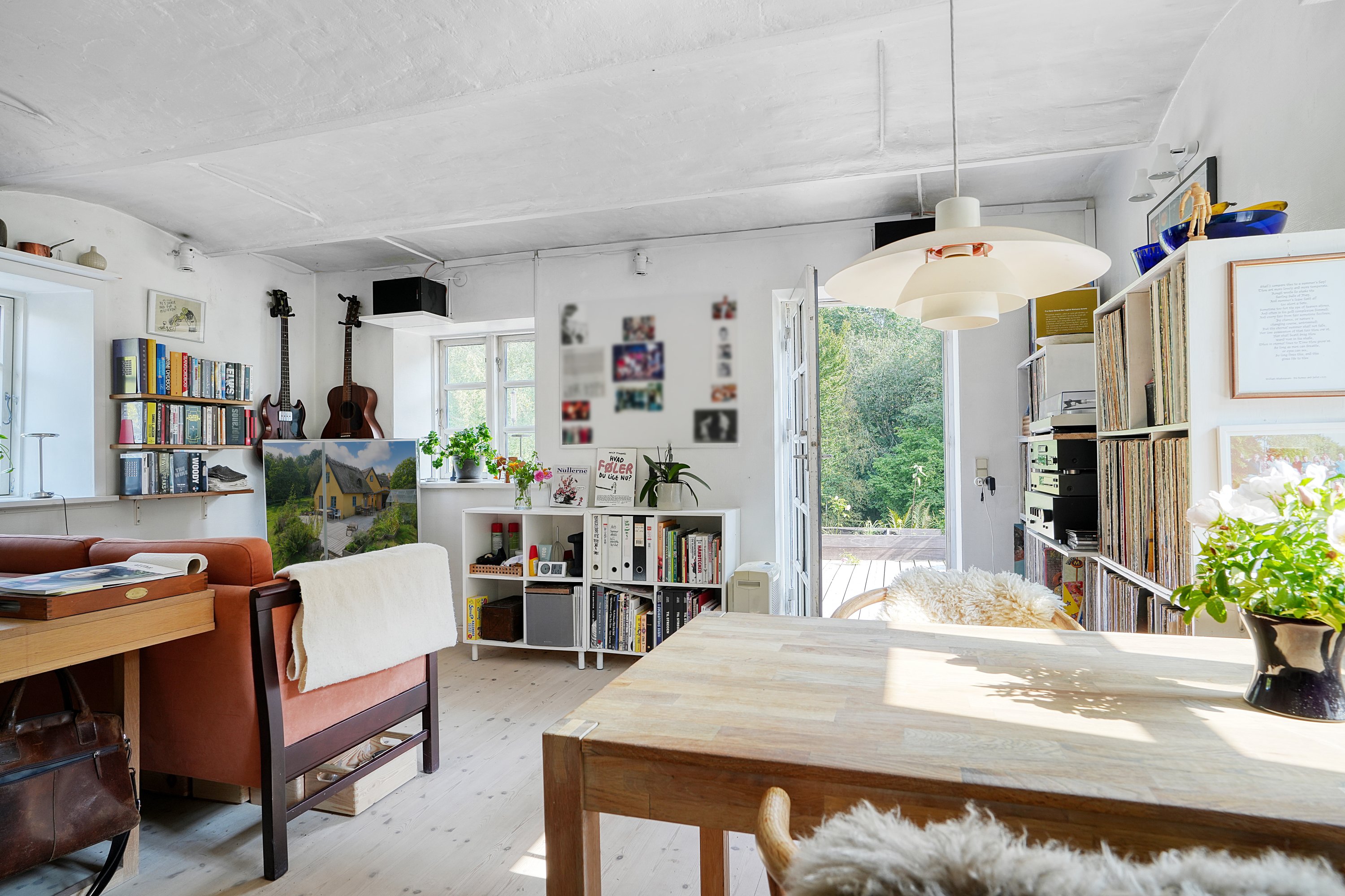 Fremhævet stue billede i fuldskærmstilstand. Billede af Langerødvej 27G, Danstrup, 3480 Fredensborg