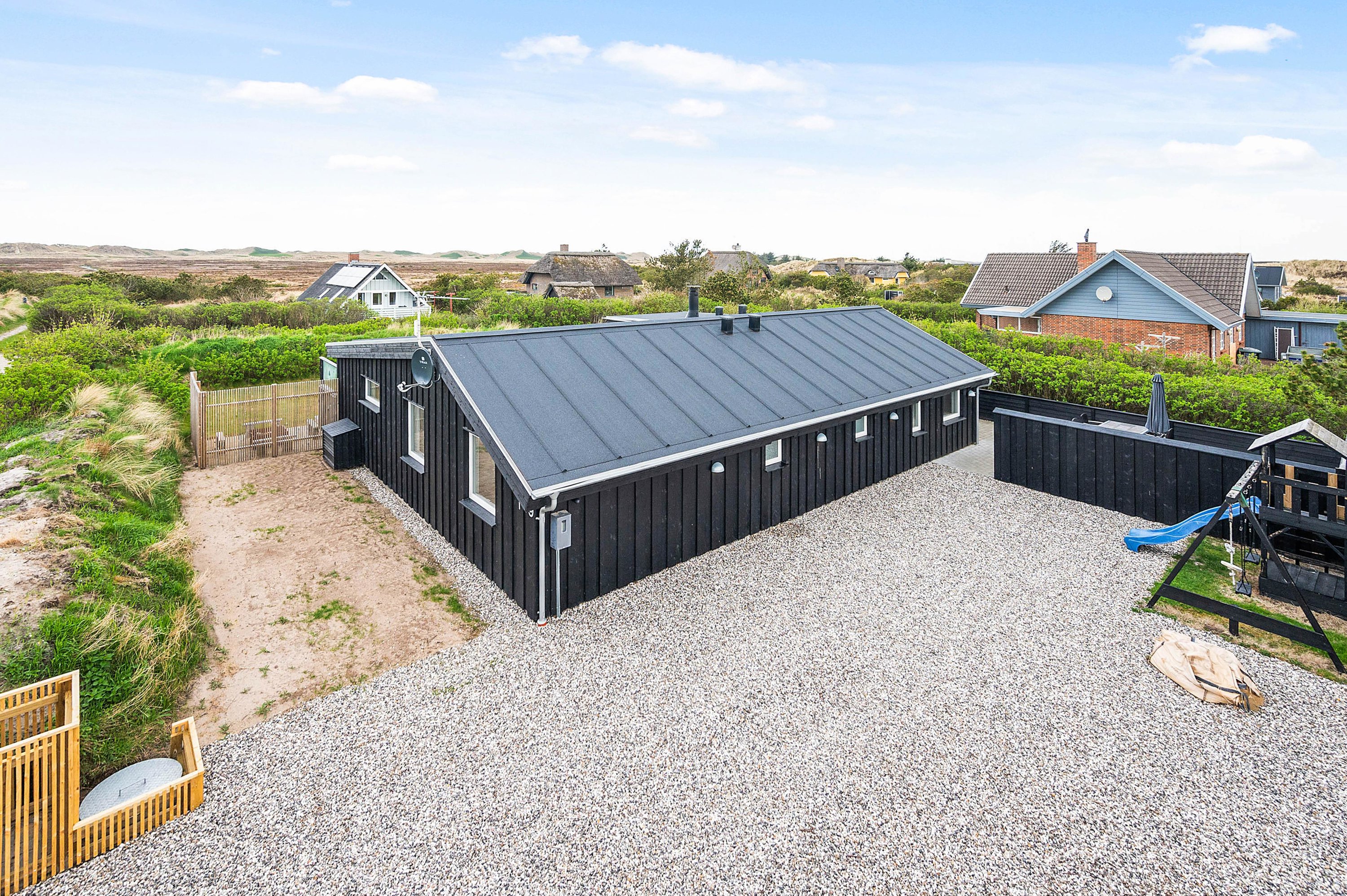 Miniaturebillede 1: . Billede af Fyrmarken 179, Nr Lyngvig, 6960 Hvide Sande