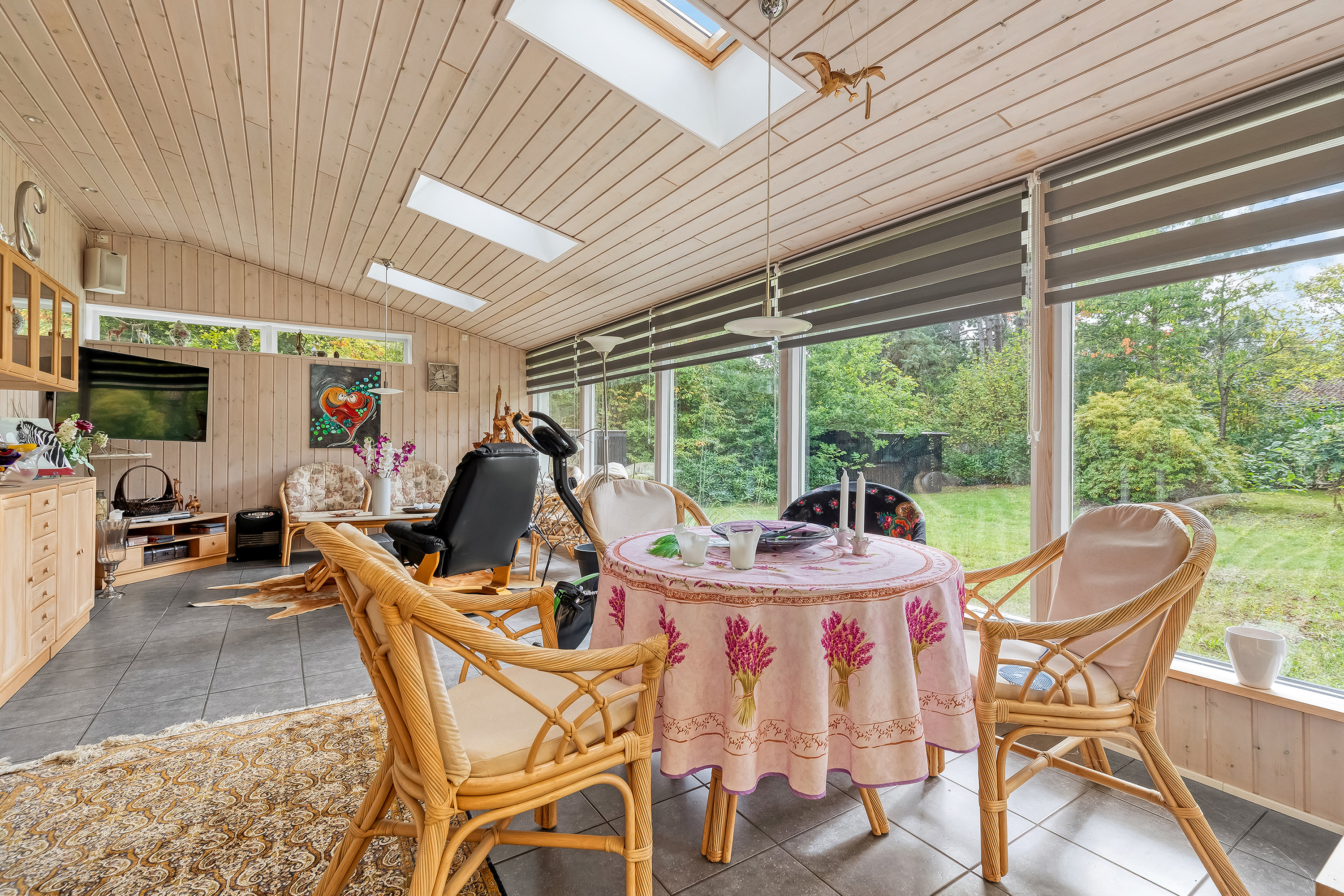 Fremhævet udestue billede i fuldskærmstilstand. Billede af Hanekammen 14, 3210 Vejby