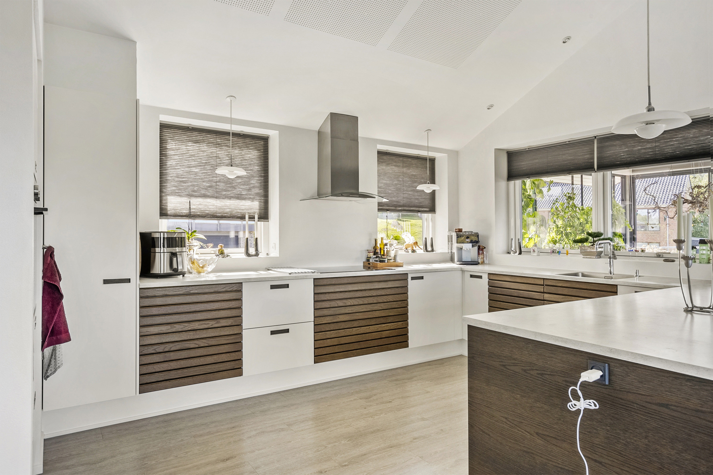 Fremhævet køkken billede i fuldskærmstilstand. Billede af Varnæsvej 64, 6200 Aabenraa