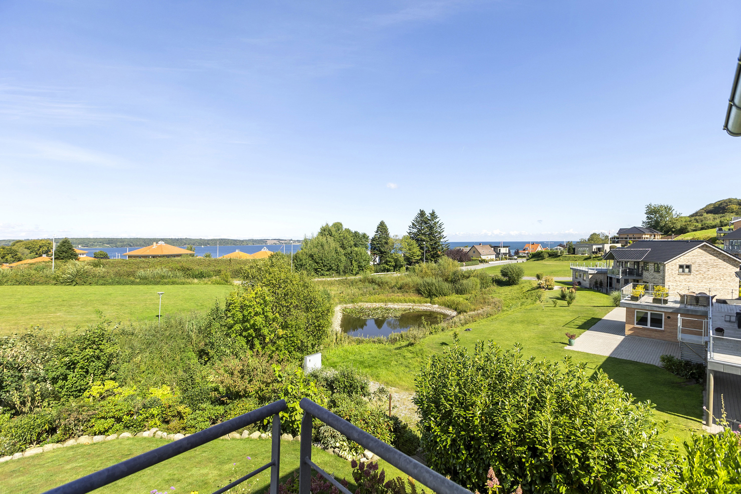 Fremhævet havudsigt billede i fuldskærmstilstand. Billede af Varnæsvej 64, 6200 Aabenraa