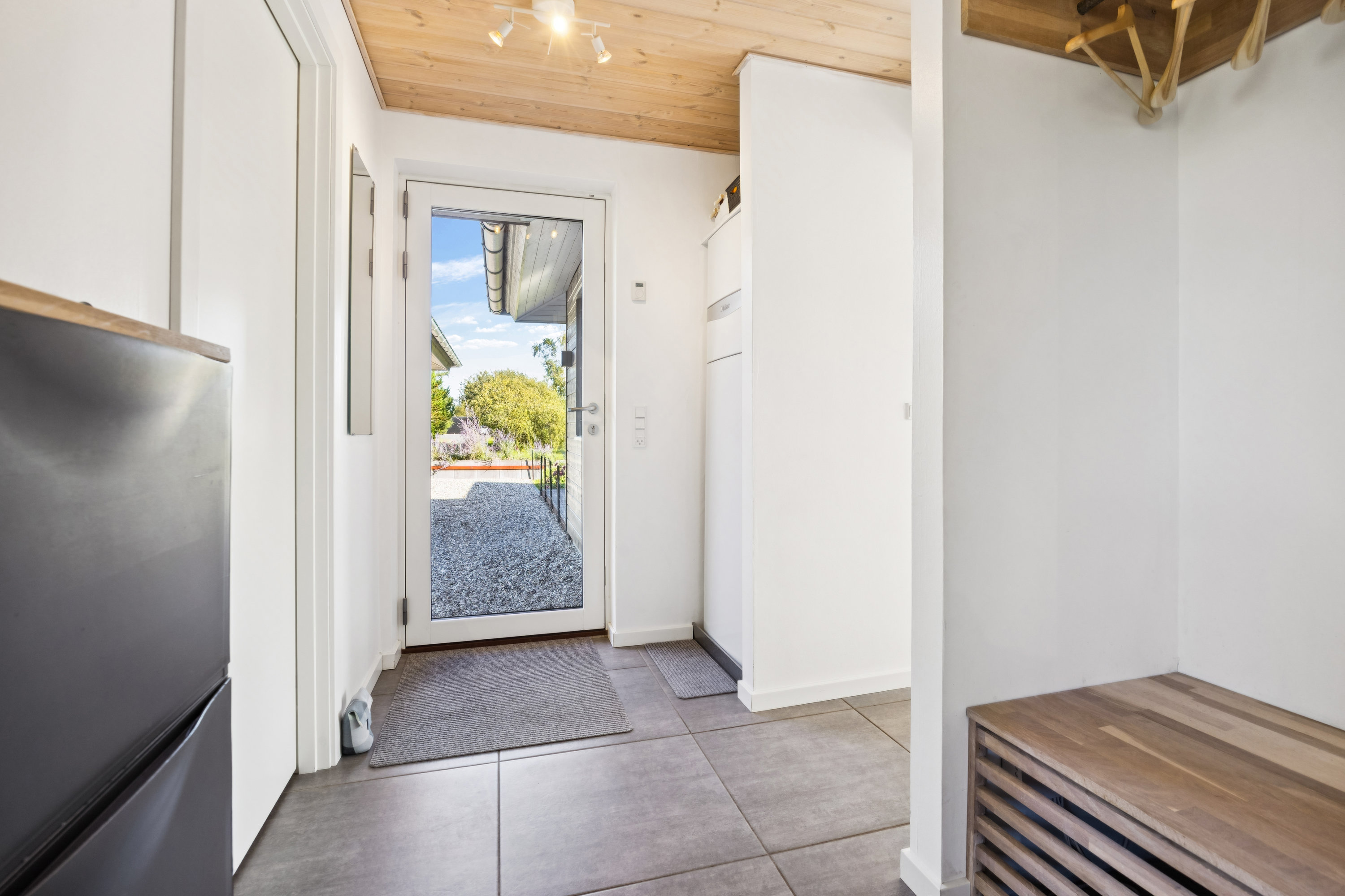 Fremhævet entré billede i fuldskærmstilstand. Billede af Rødkløvervej 17, Hou, 9370 Hals