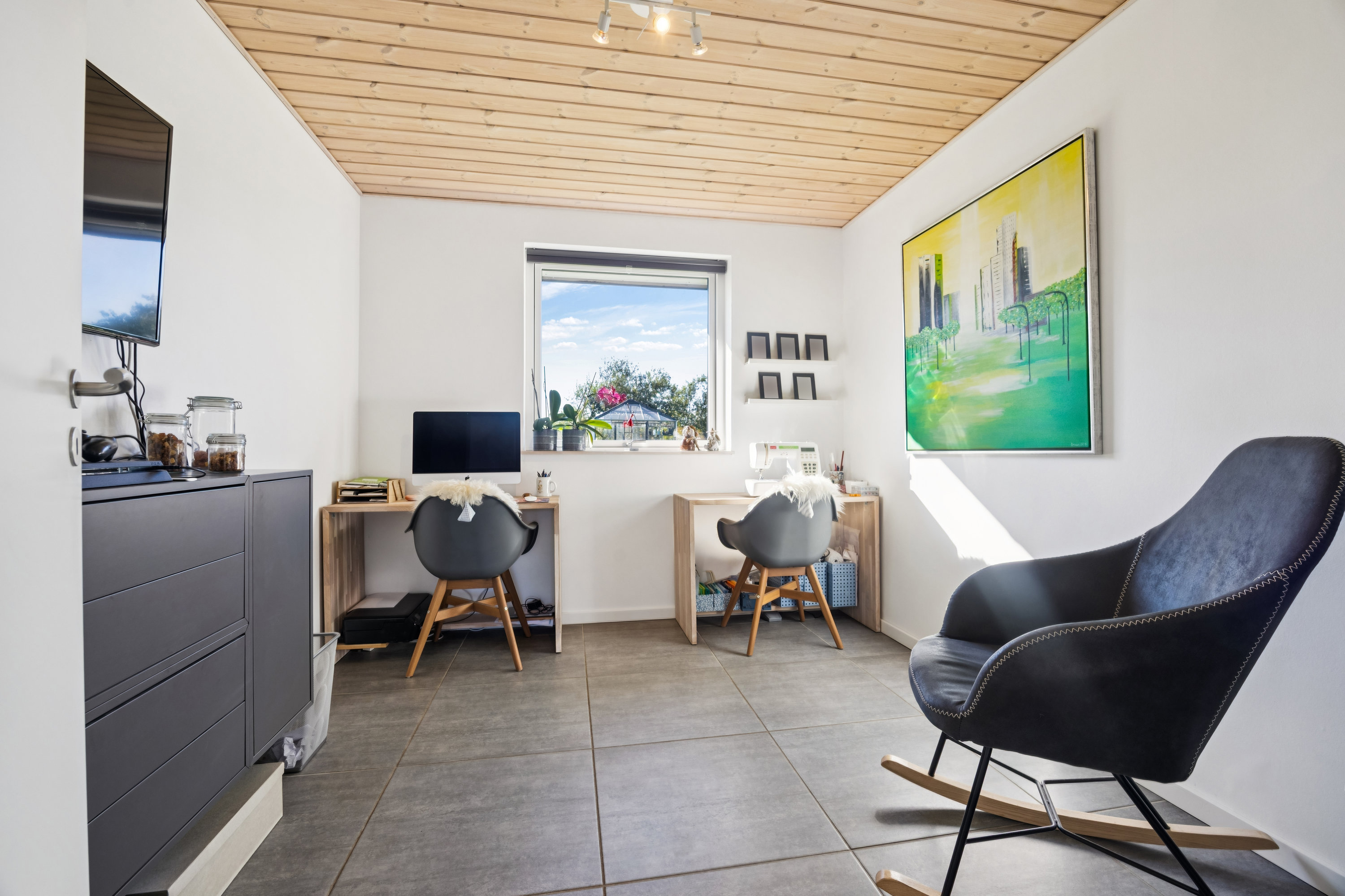 Fremhævet stue billede i fuldskærmstilstand. Billede af Rødkløvervej 17, Hou, 9370 Hals