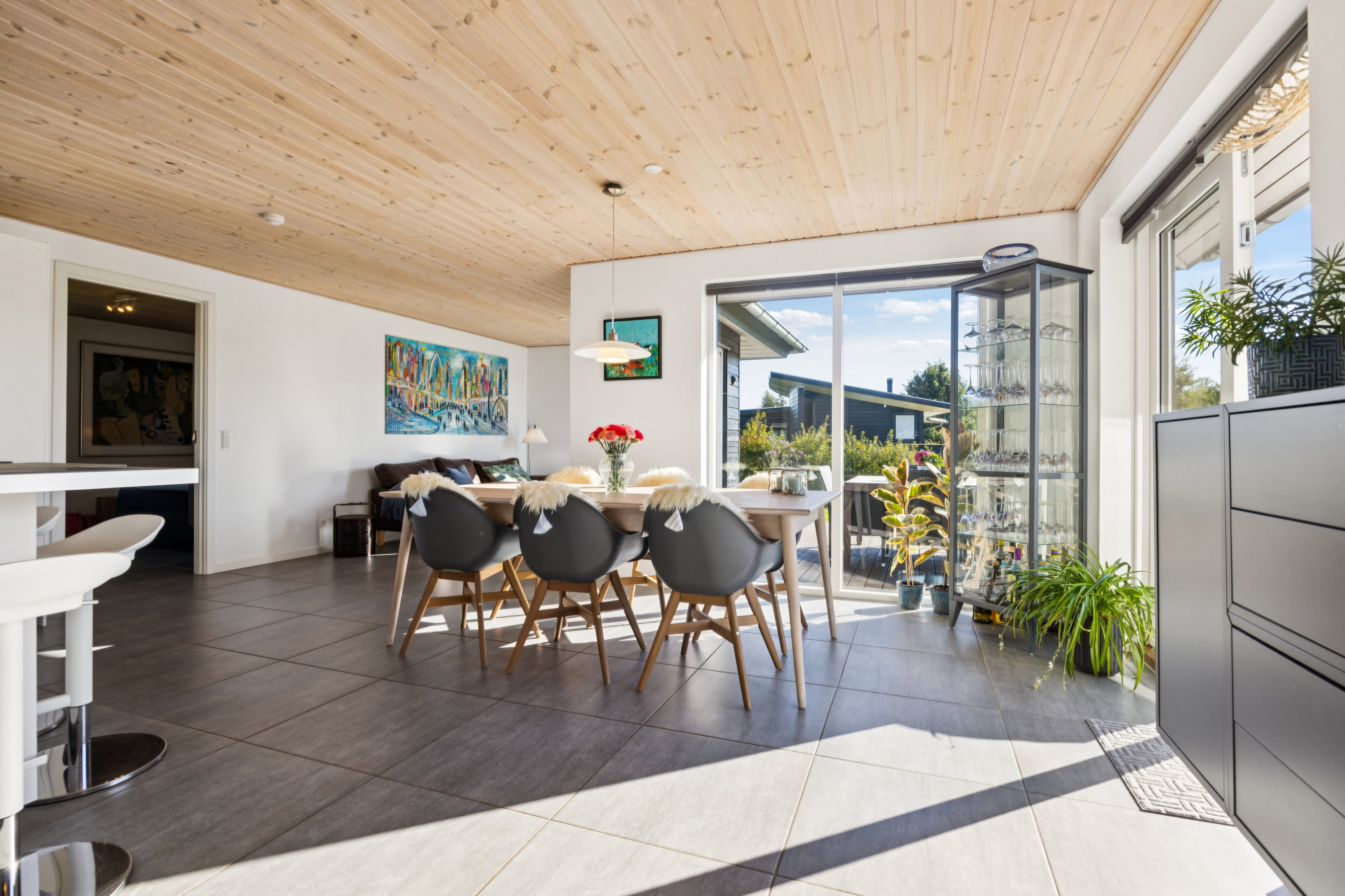 Fremhævet køkken billede i fuldskærmstilstand. Billede af Rødkløvervej 17, Hou, 9370 Hals