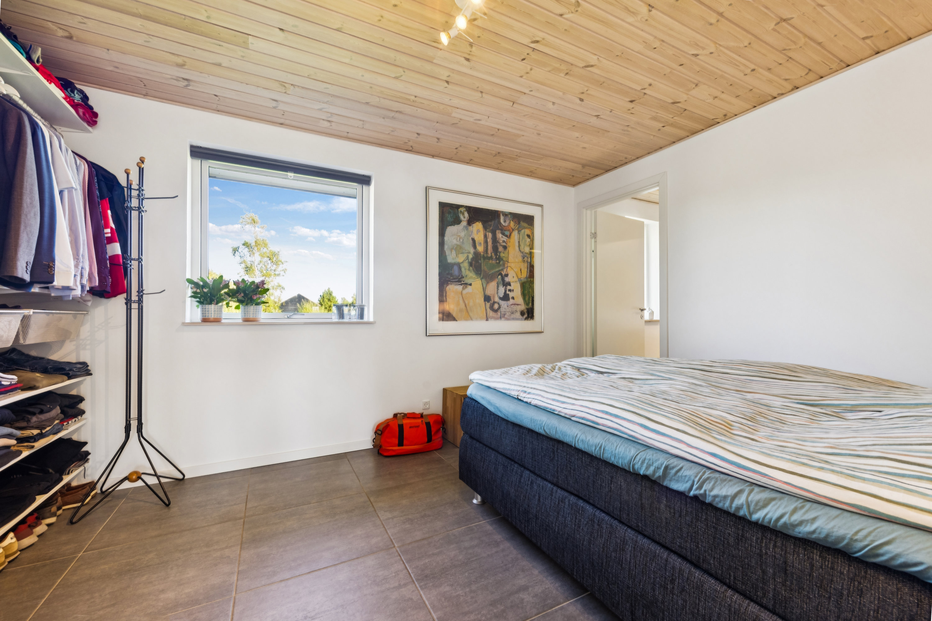 Fremhævet værelse billede i fuldskærmstilstand. Billede af Rødkløvervej 17, Hou, 9370 Hals