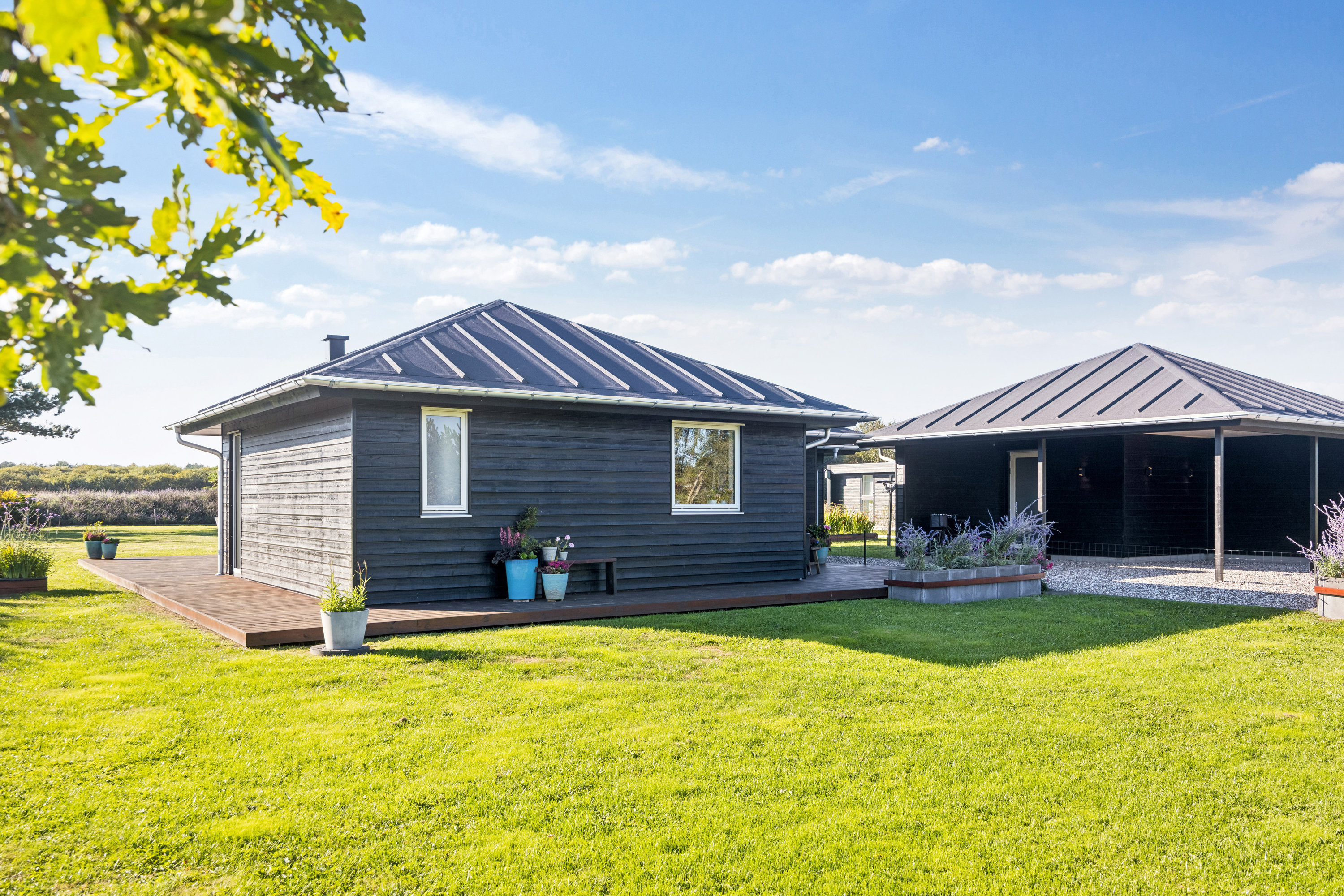 Fremhævet ejendom 1 billede i fuldskærmstilstand. Billede af Rødkløvervej 17, Hou, 9370 Hals