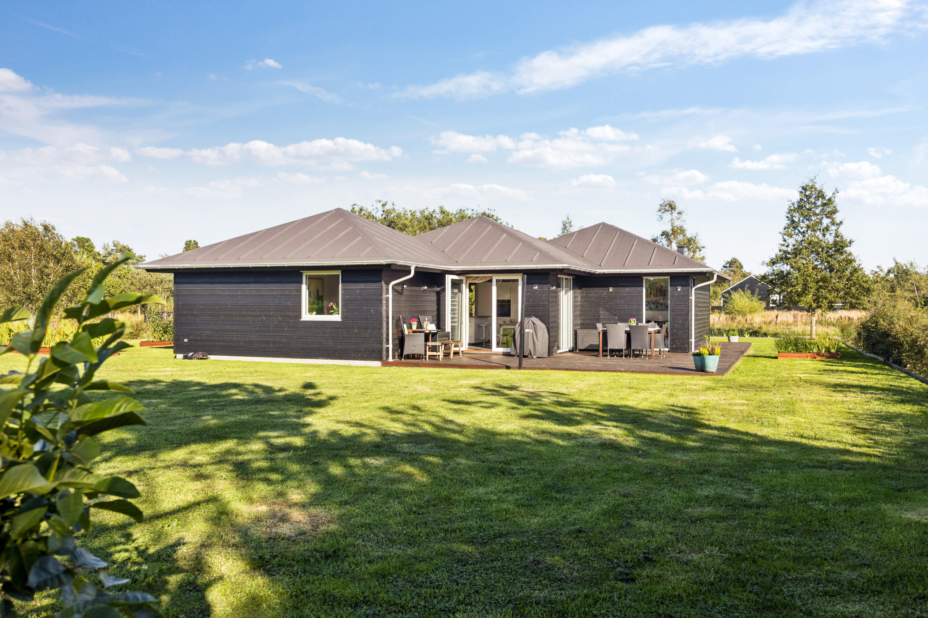 Fremhævet ejendom 1 billede i fuldskærmstilstand. Billede af Rødkløvervej 17, Hou, 9370 Hals