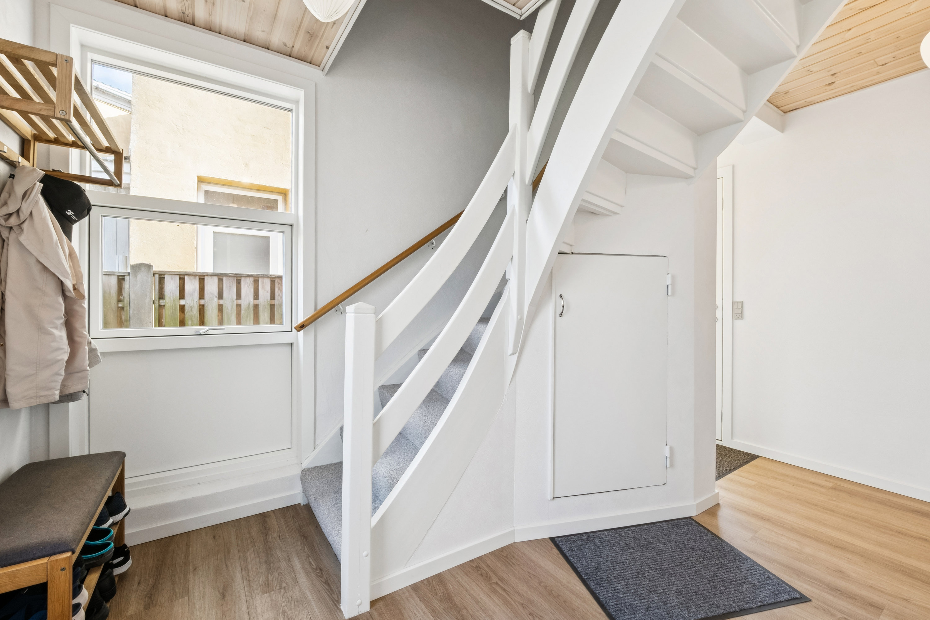 Fremhævet trappe billede i fuldskærmstilstand. Billede af Klingenbergsgade 12, 7900 Nykøbing M