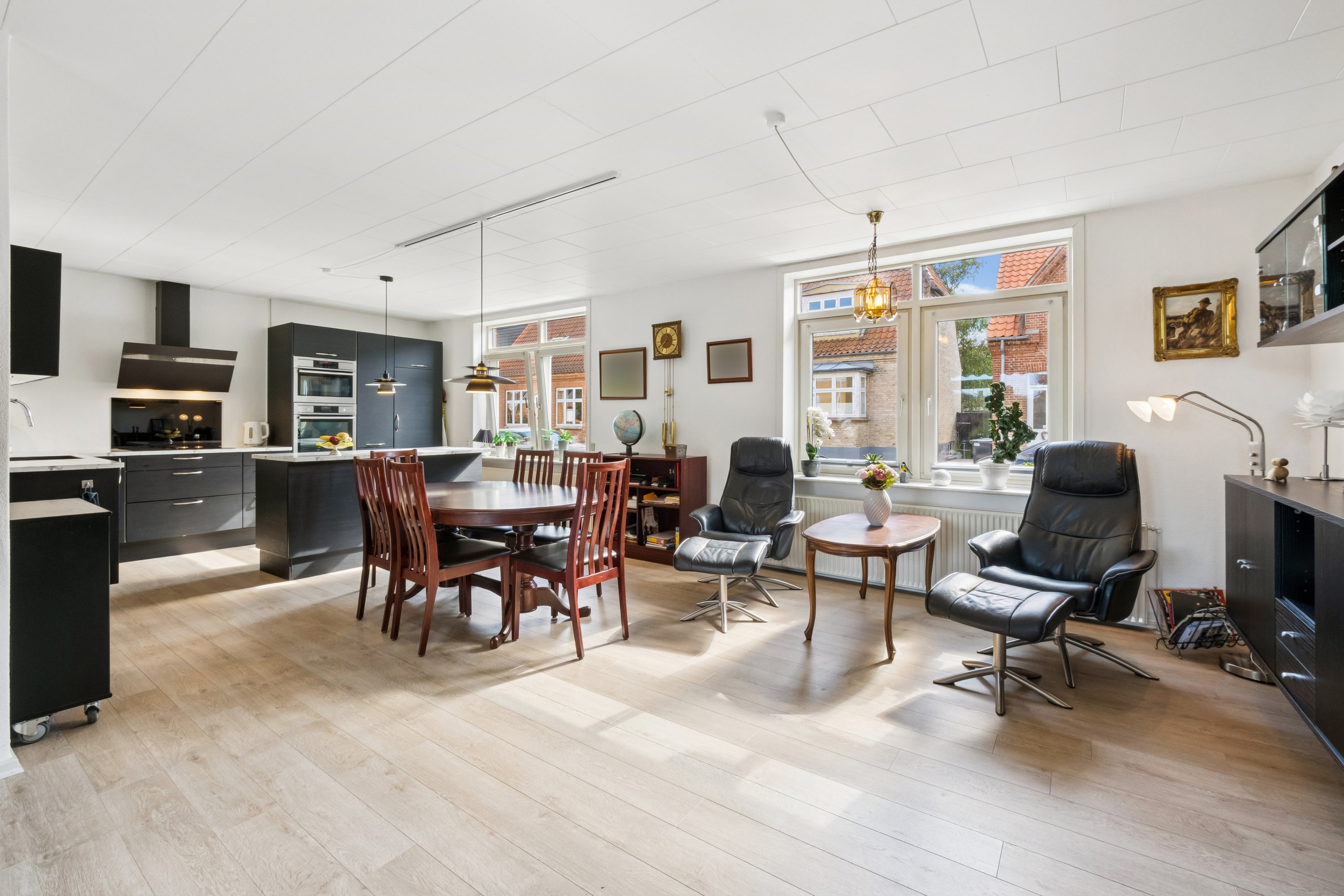 Fremhævet stue billede i fuldskærmstilstand. Billede af Klingenbergsgade 12, 7900 Nykøbing M