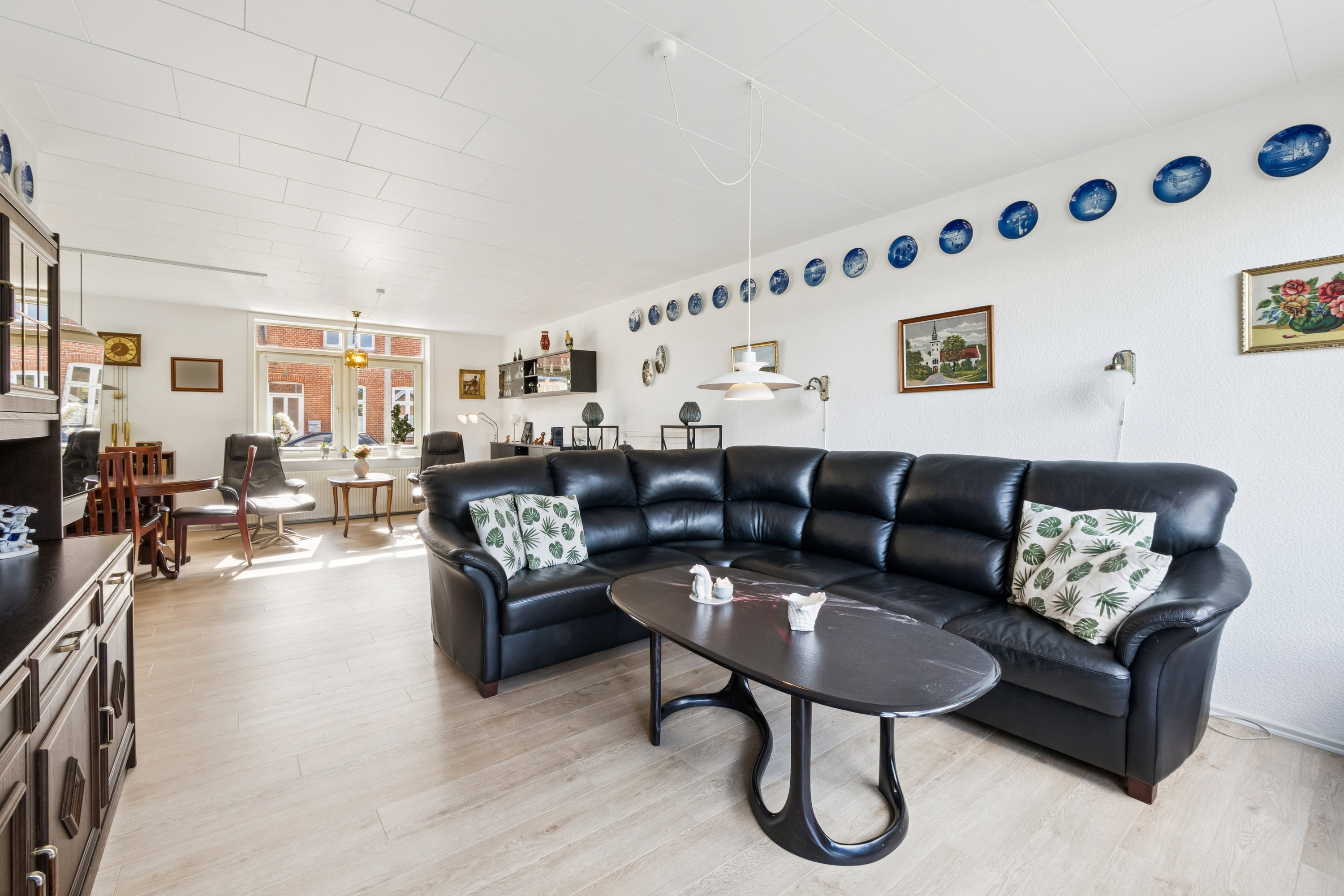 Fremhævet stue billede i fuldskærmstilstand. Billede af Klingenbergsgade 12, 7900 Nykøbing M