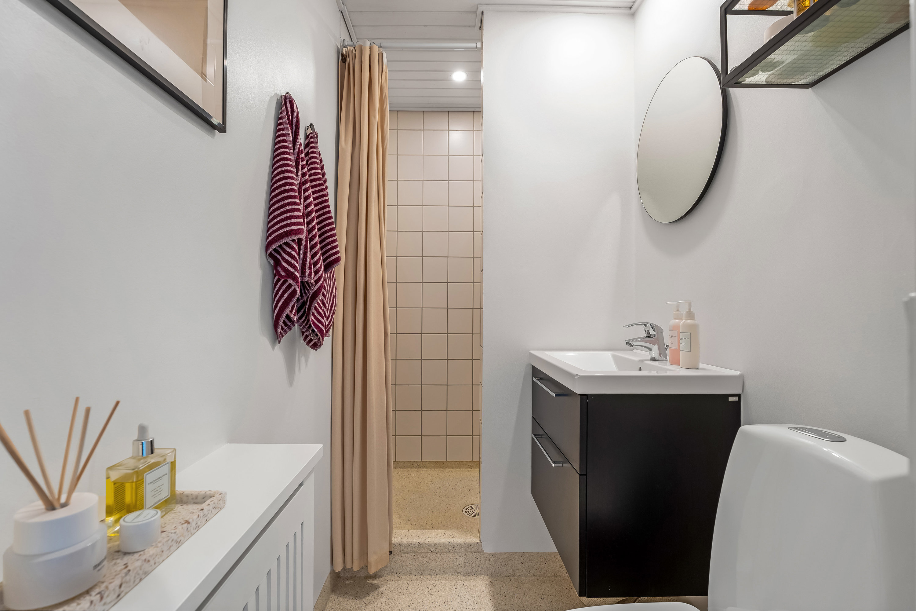 Fremhævet badeværelse billede i fuldskærmstilstand. Billede af Bispevænget 18, 4930 Maribo