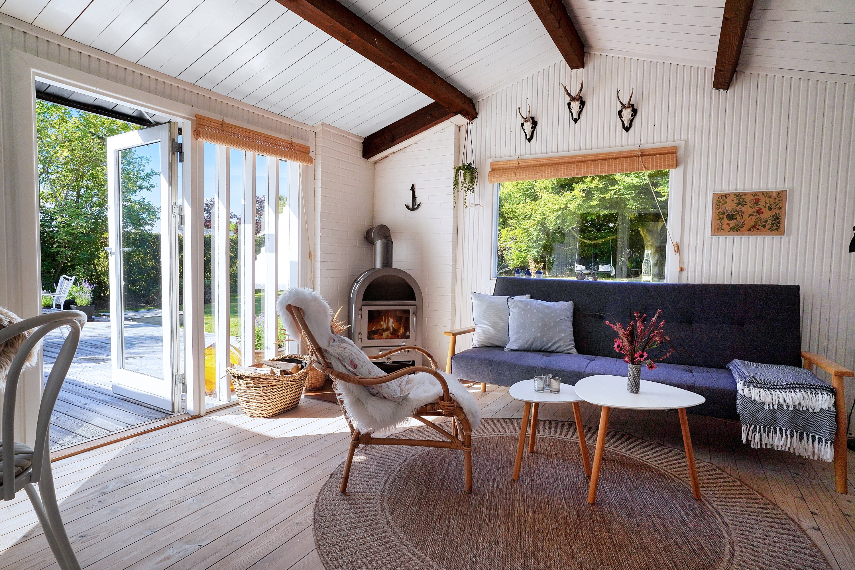 Fremhævet stue billede i fuldskærmstilstand. Billede af Uglevej 3, 3120 Dronningmølle