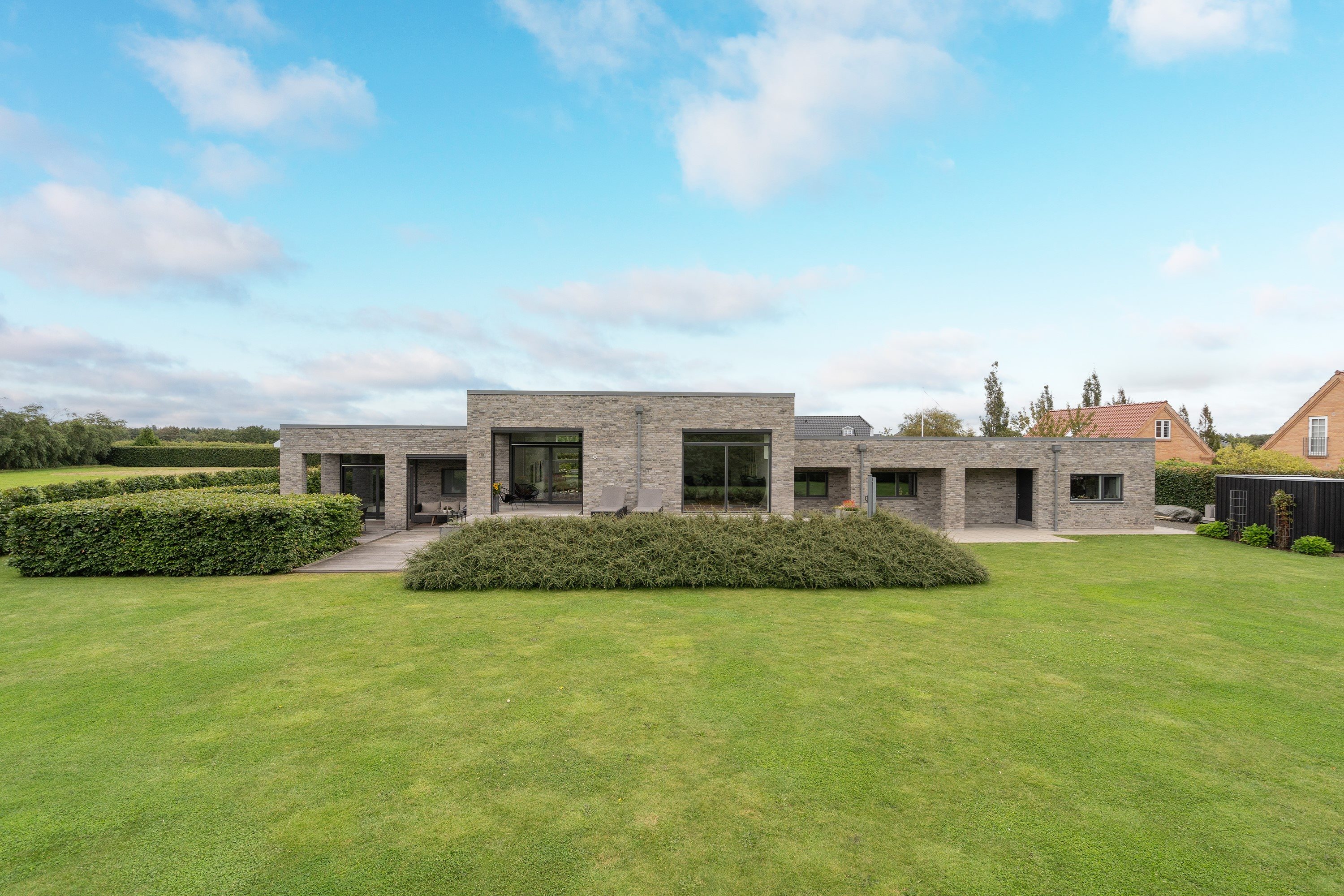 Fremhævet ejendommen billede i fuldskærmstilstand. Billede af Bjerget 25, 6800 Varde