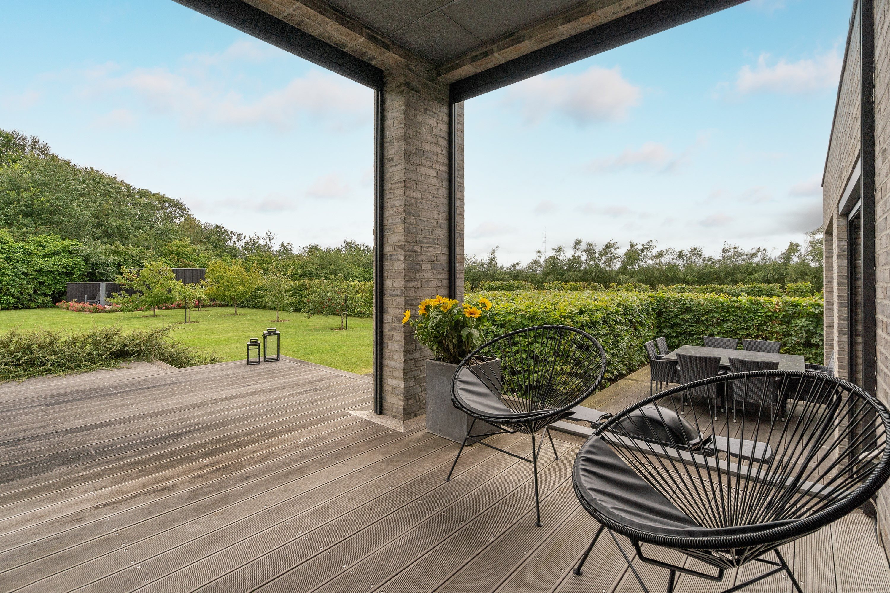 Fremhævet overdækket terrasse billede i fuldskærmstilstand. Billede af Bjerget 25, 6800 Varde