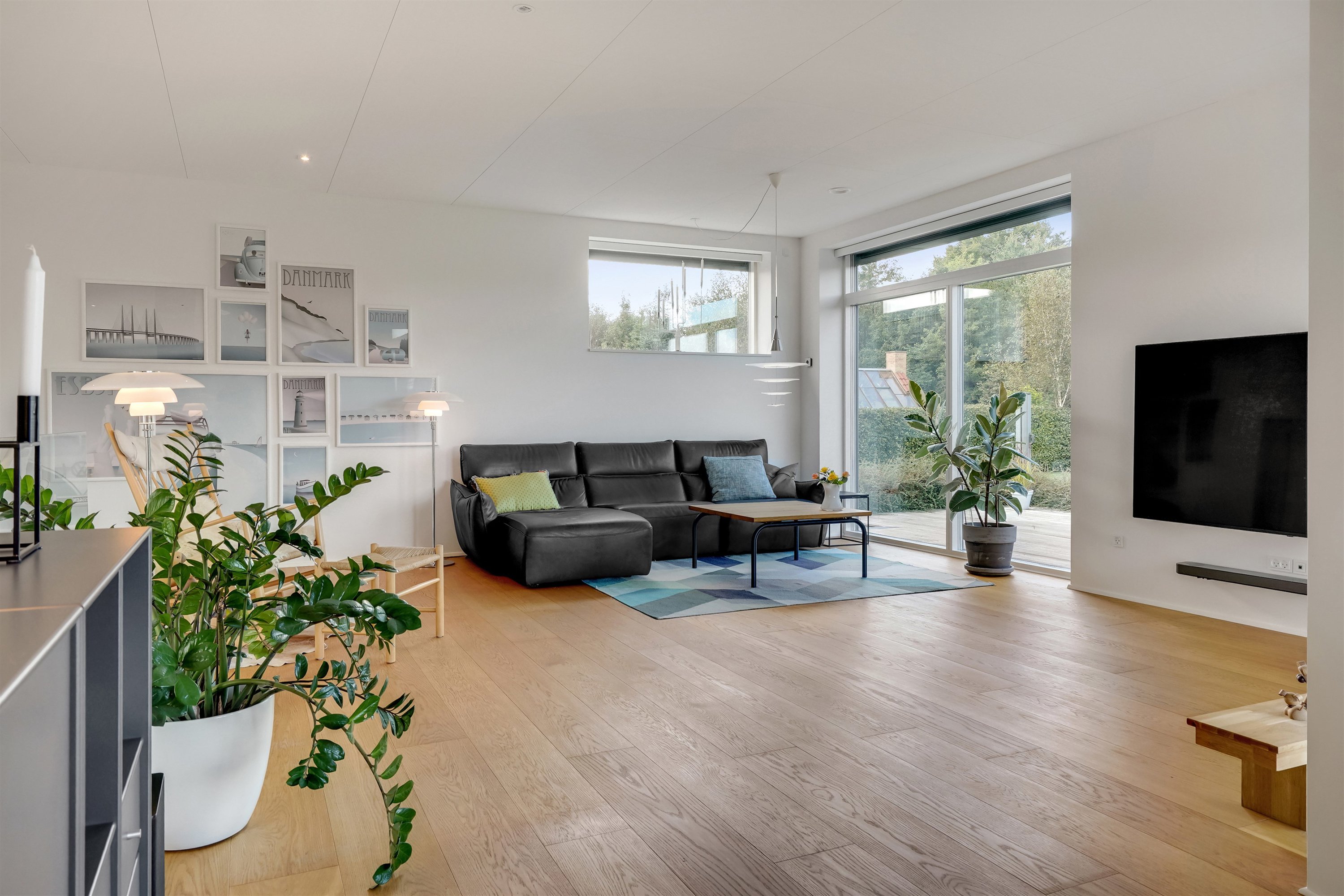 Fremhævet stue billede i fuldskærmstilstand. Billede af Bjerget 25, 6800 Varde