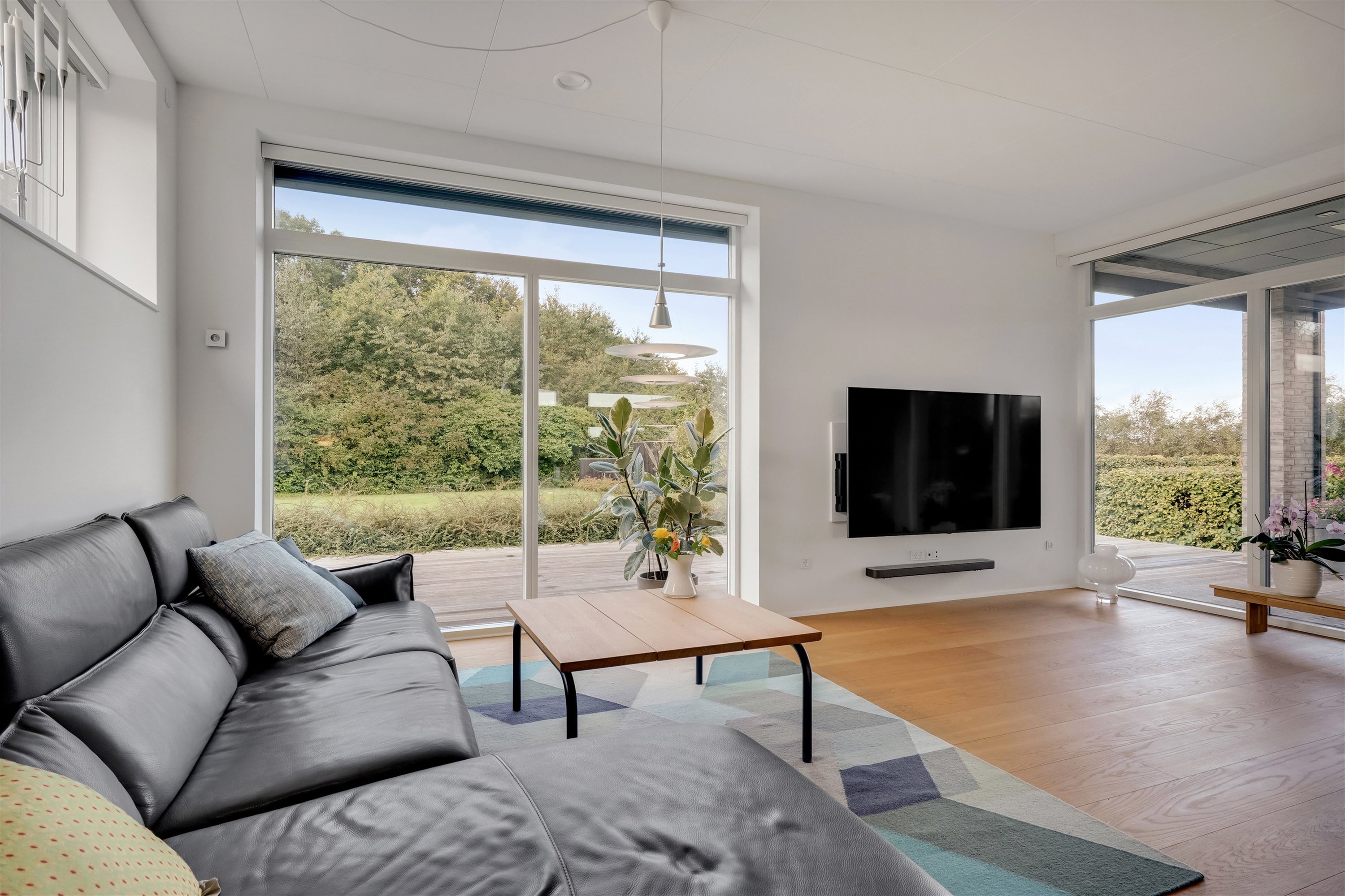 Fremhævet stue billede i fuldskærmstilstand. Billede af Bjerget 25, 6800 Varde