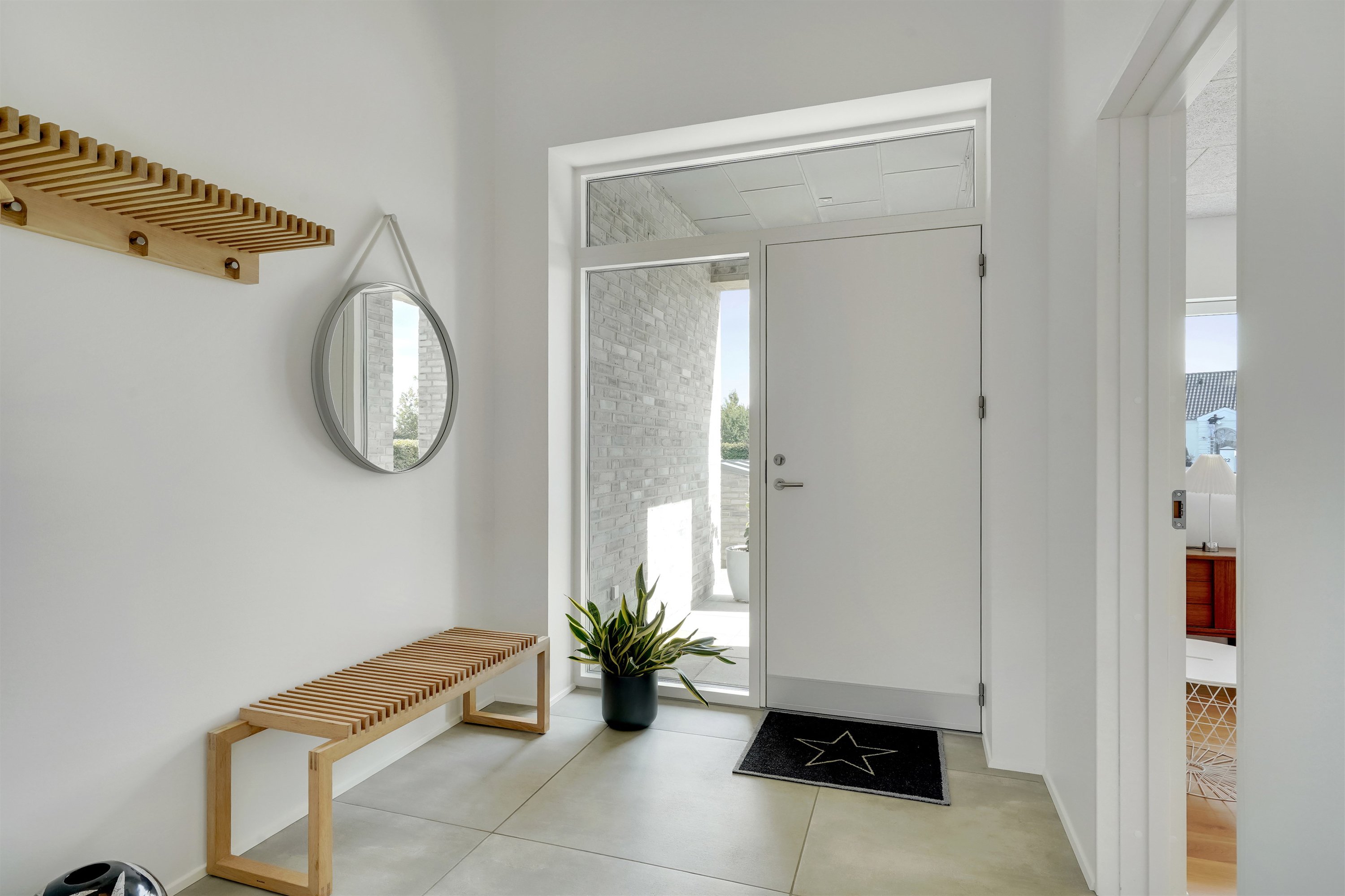 Fremhævet entré billede i fuldskærmstilstand. Billede af Bjerget 25, 6800 Varde