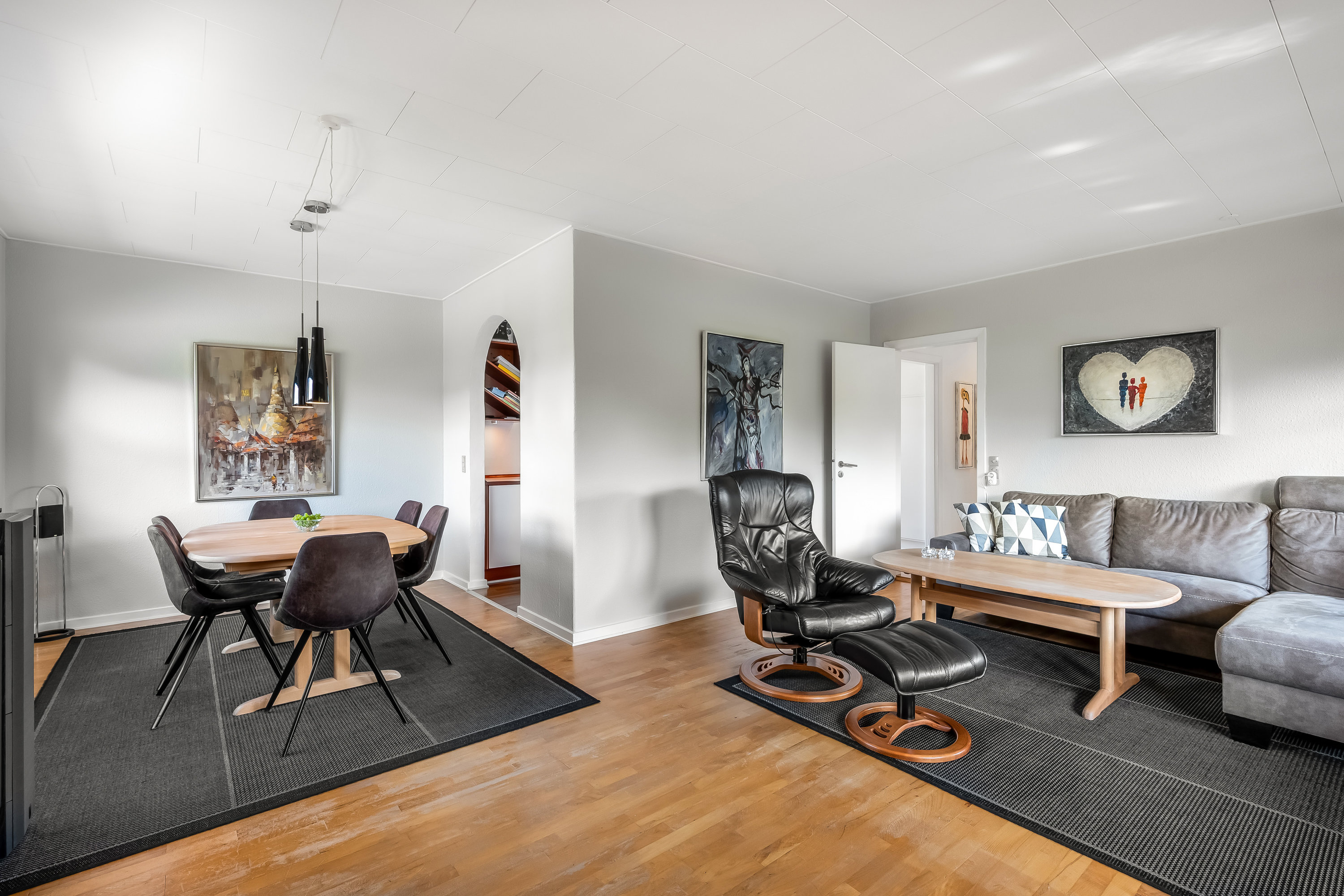 Fremhævet stue billede i fuldskærmstilstand. Billede af Engvej 6, 6240 Løgumkloster