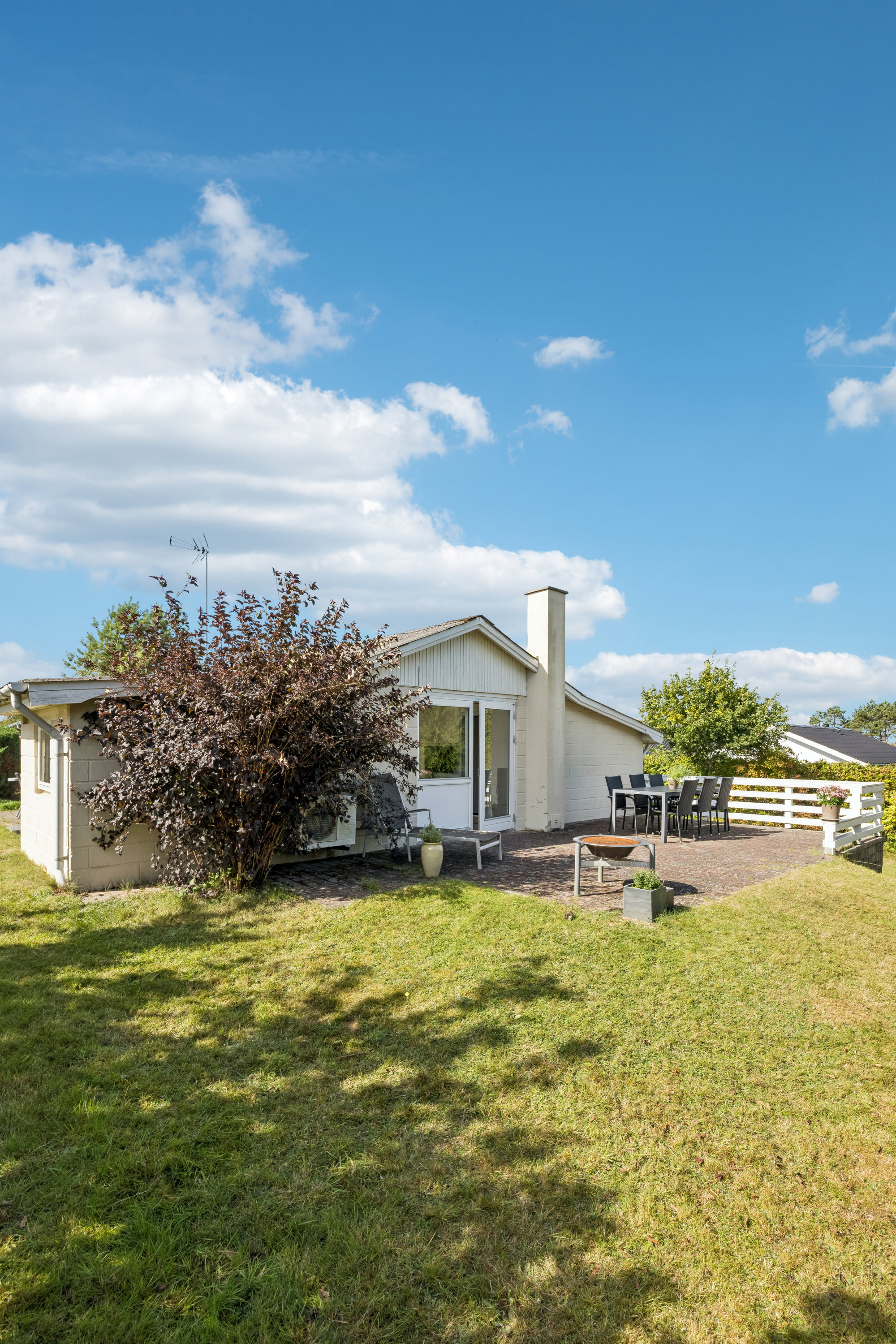 Fremhævet ejendommen billede i fuldskærmstilstand. Billede af Egholmvej 11, Bønnerup Strand, 8585 Glesborg