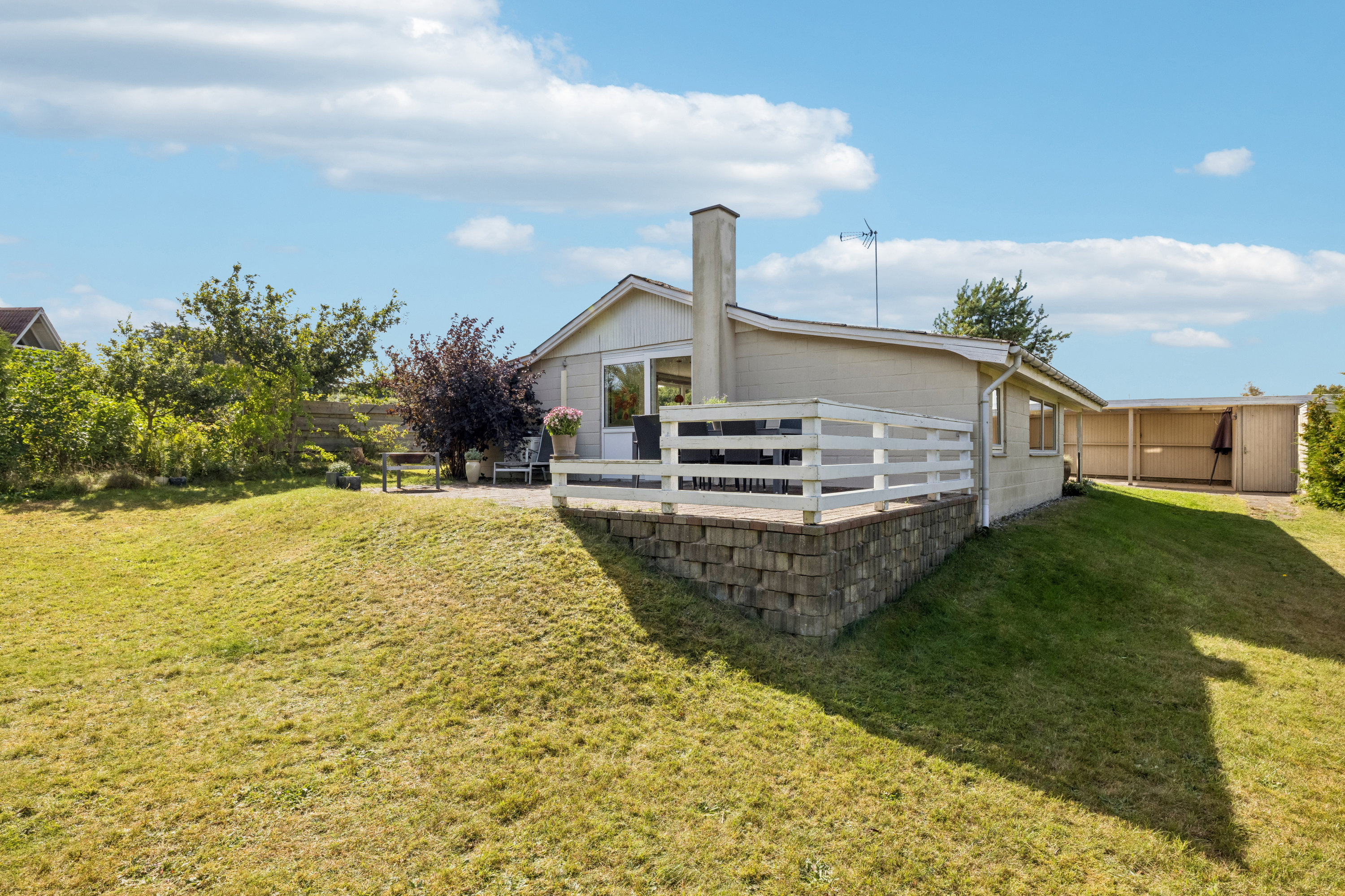 Fremhævet ejendommen billede i fuldskærmstilstand. Billede af Egholmvej 11, Bønnerup Strand, 8585 Glesborg