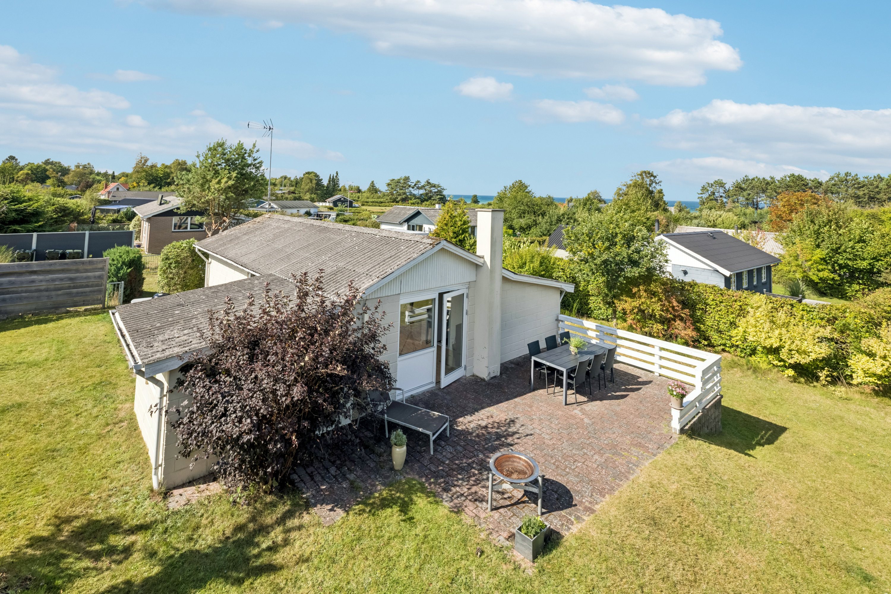 Fremhævet ejendommen billede i fuldskærmstilstand. Billede af Egholmvej 11, Bønnerup Strand, 8585 Glesborg