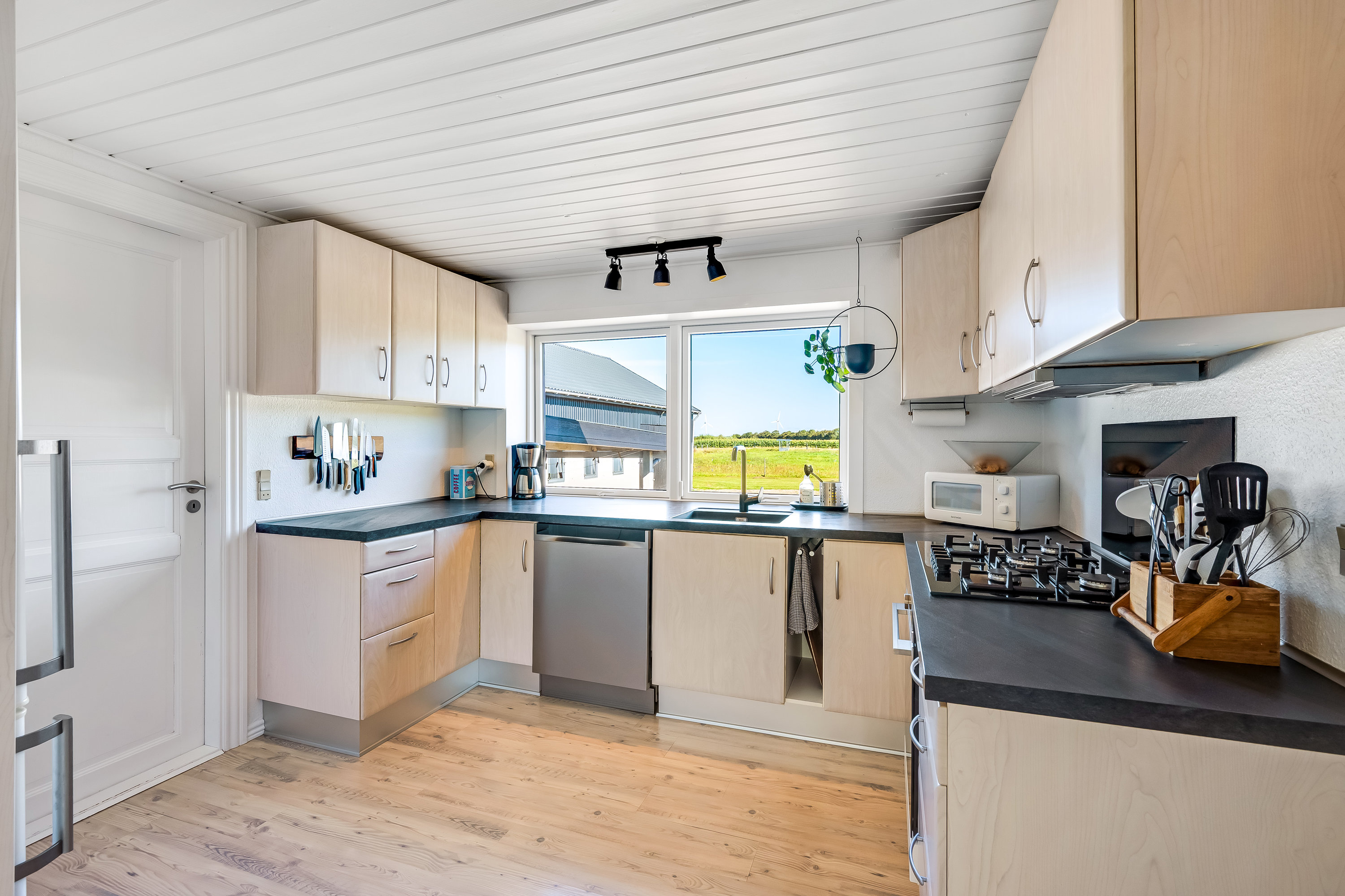 Fremhævet køkken billede i fuldskærmstilstand. Billede af Søgårdsvej 18, Søgård, 6240 Løgumkloster