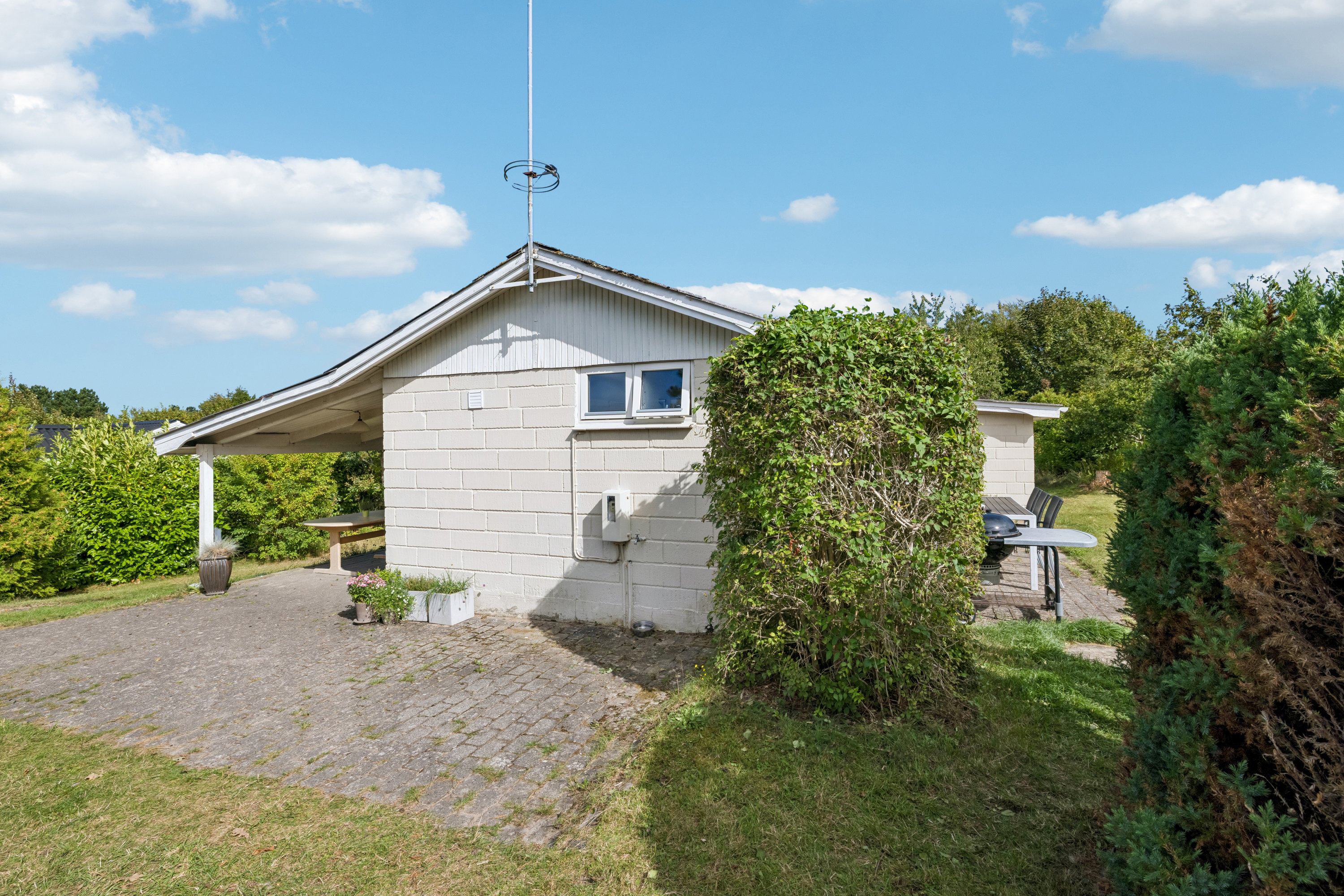 Fremhævet ejendommen billede i fuldskærmstilstand. Billede af Egholmvej 11, Bønnerup Strand, 8585 Glesborg