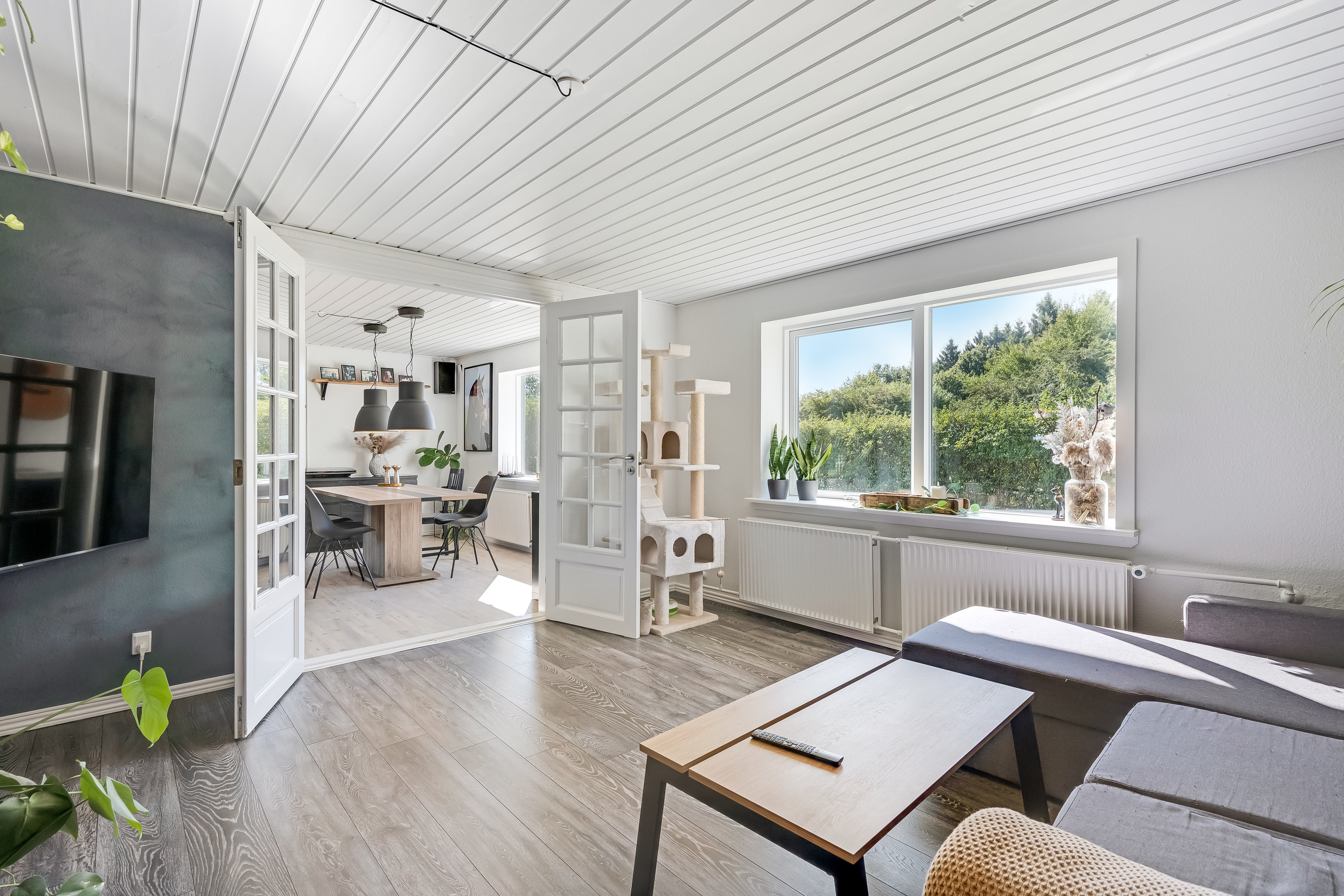 Fremhævet stue billede i fuldskærmstilstand. Billede af Søgårdsvej 18, Søgård, 6240 Løgumkloster