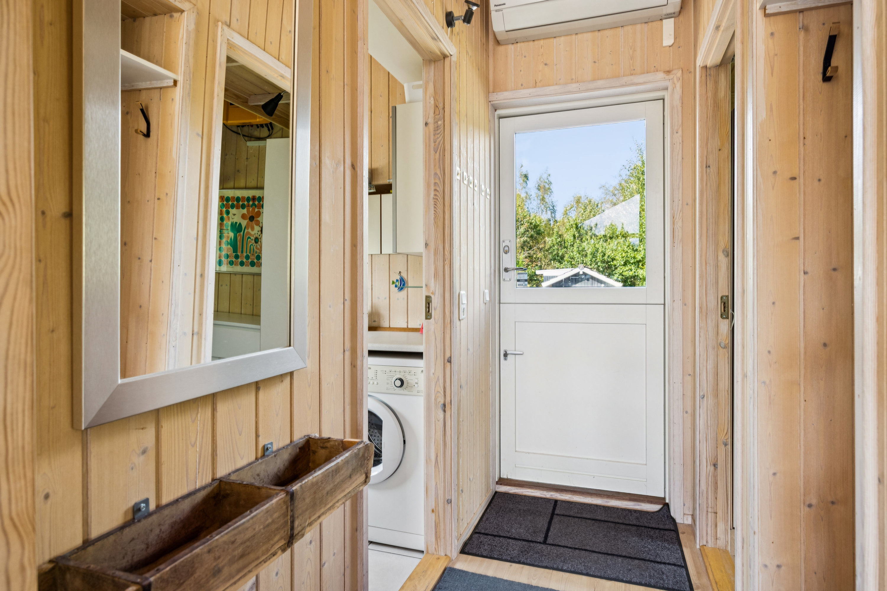 Fremhævet entré billede i fuldskærmstilstand. Billede af Pindvej 11, Femmøller Bakker, 8400 Ebeltoft