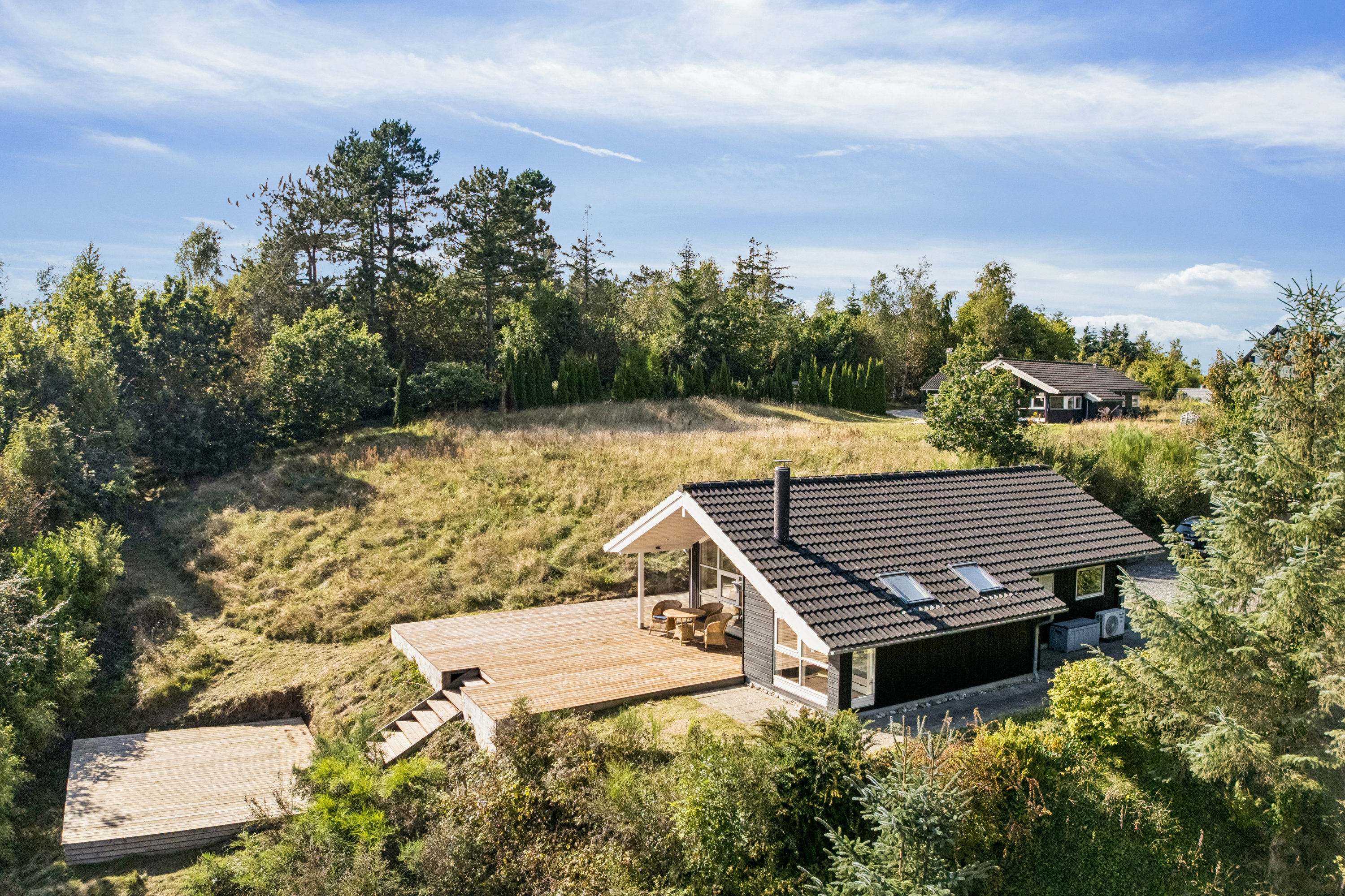 Fremhævet ejendom 1 billede i fuldskærmstilstand. Billede af Pindvej 11, Femmøller Bakker, 8400 Ebeltoft