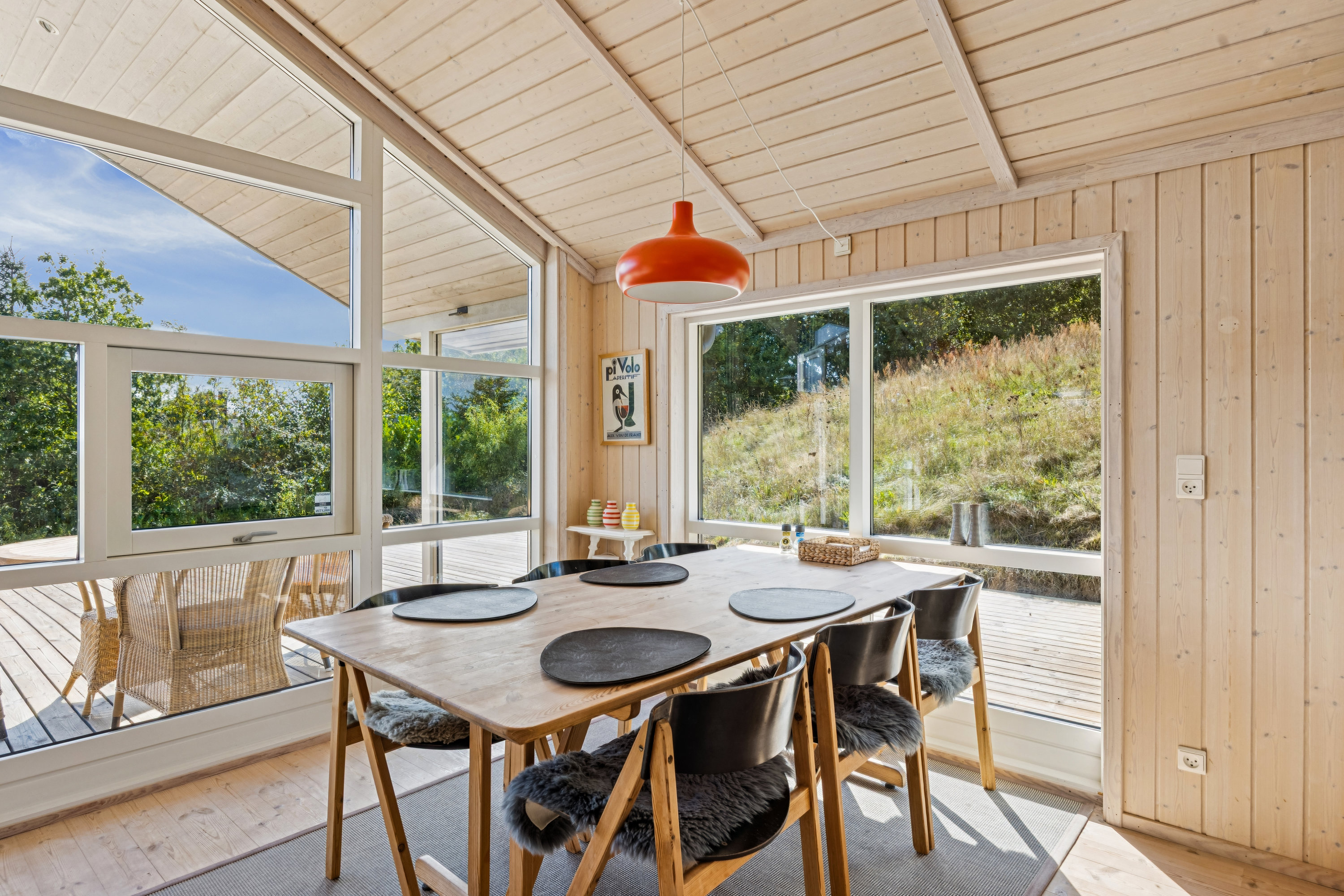 Fremhævet terrasse billede i fuldskærmstilstand. Billede af Pindvej 11, Femmøller Bakker, 8400 Ebeltoft