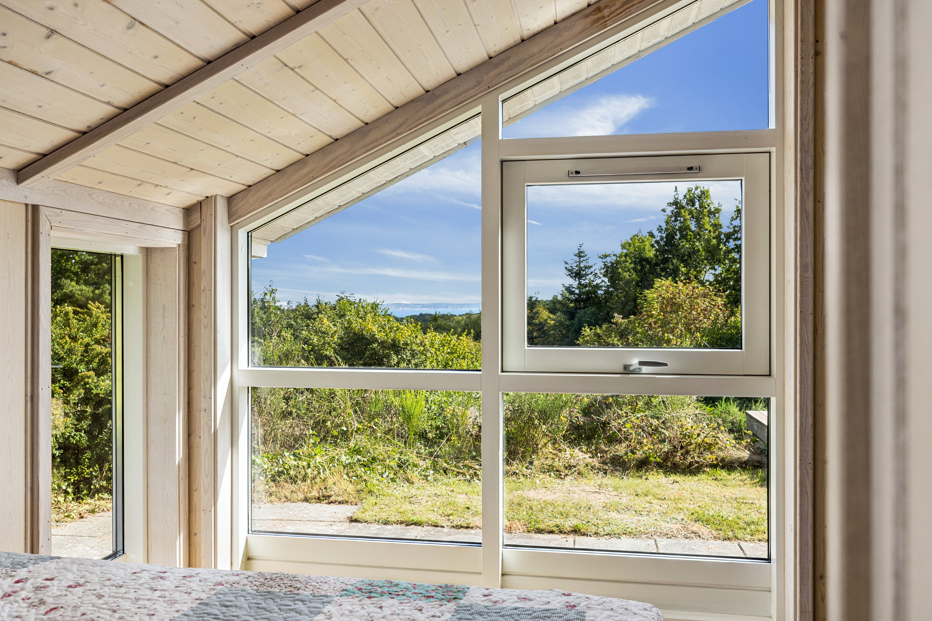 Fremhævet andet billede i fuldskærmstilstand. Billede af Pindvej 11, Femmøller Bakker, 8400 Ebeltoft