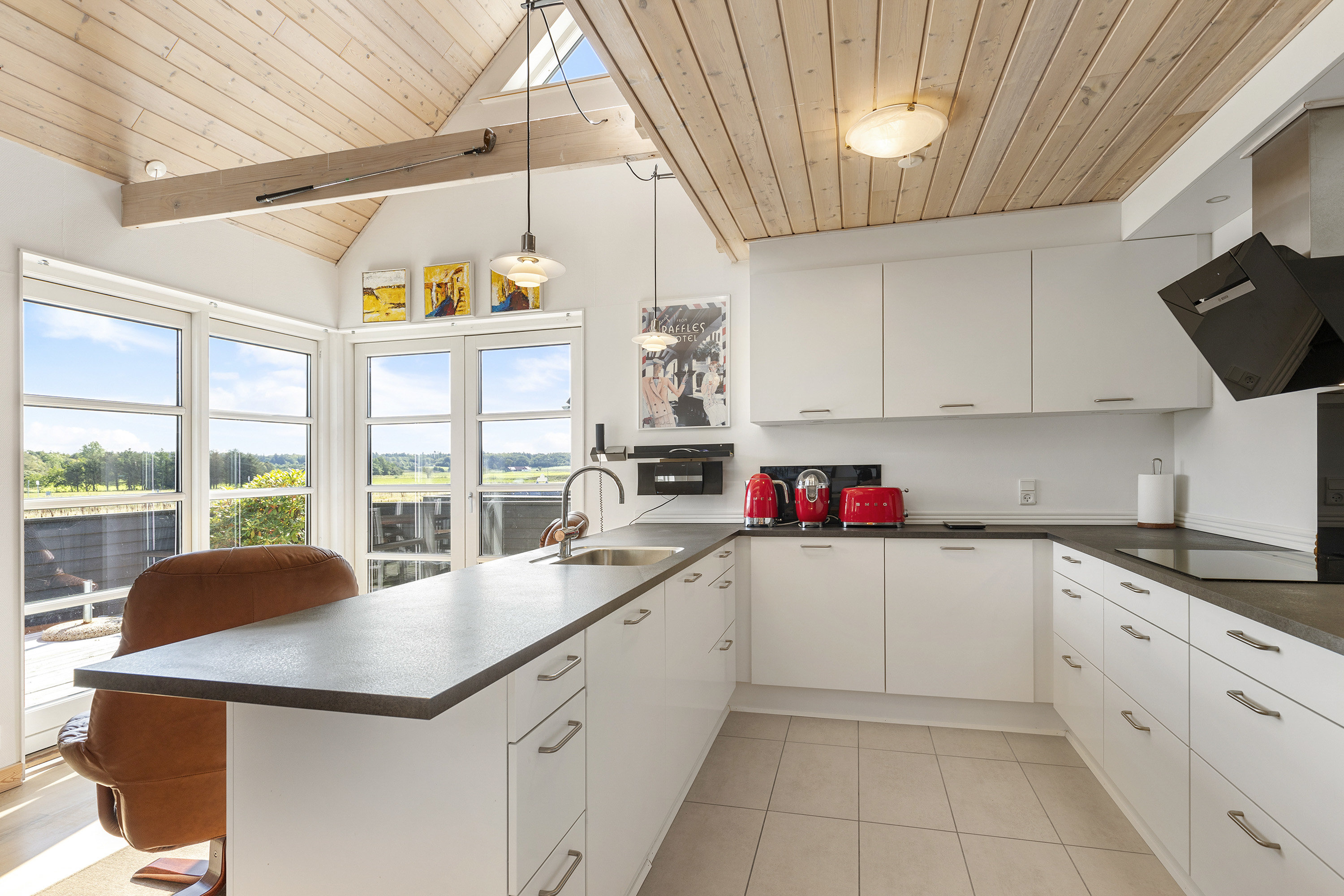 Fremhævet køkken billede i fuldskærmstilstand. Billede af Golfparken 3, Gatten, 9640 Farsø