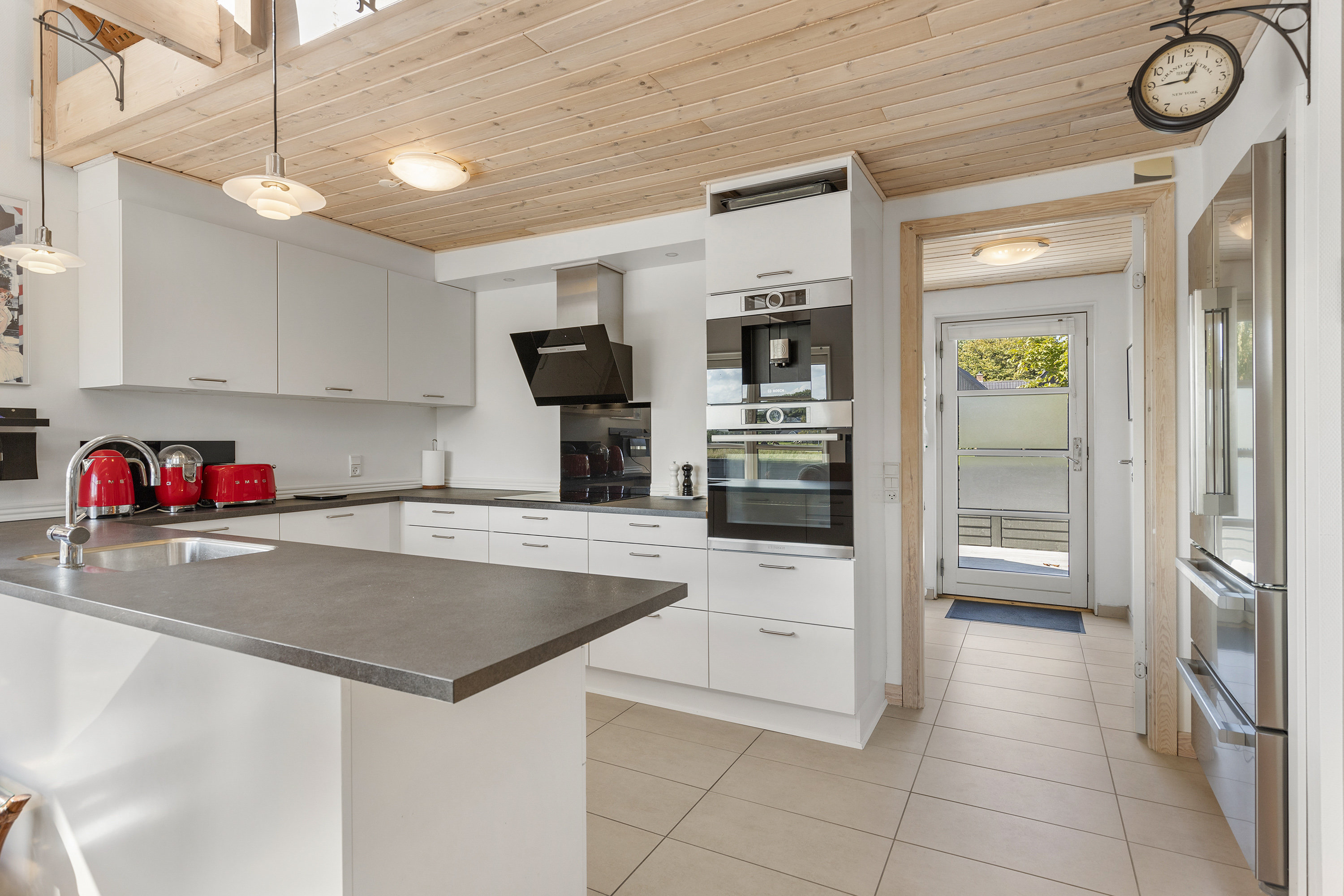 Fremhævet køkken billede i fuldskærmstilstand. Billede af Golfparken 3, Gatten, 9640 Farsø