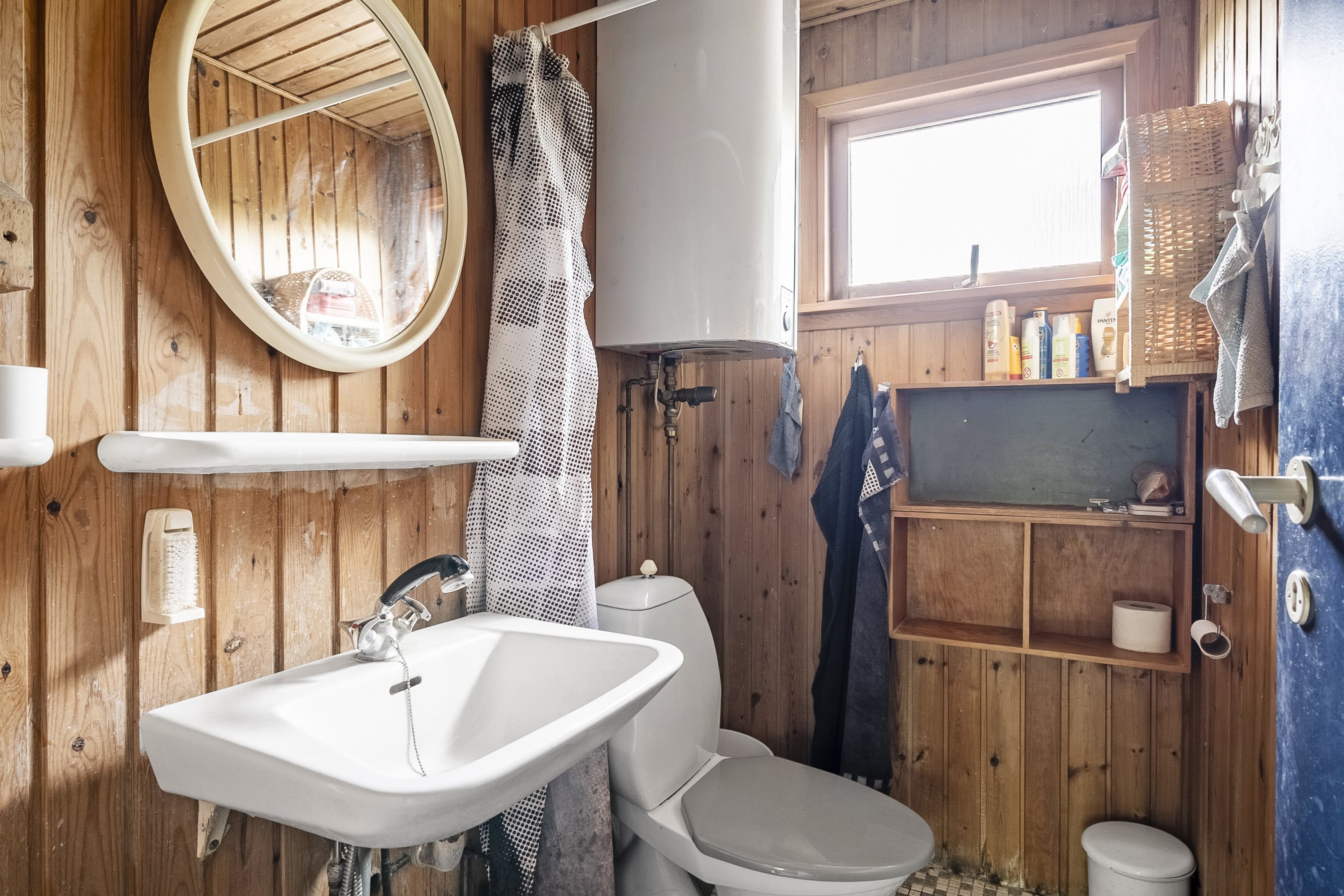 Fremhævet toilet billede i fuldskærmstilstand. Billede af Stenkalven 65, 8799 Tunø