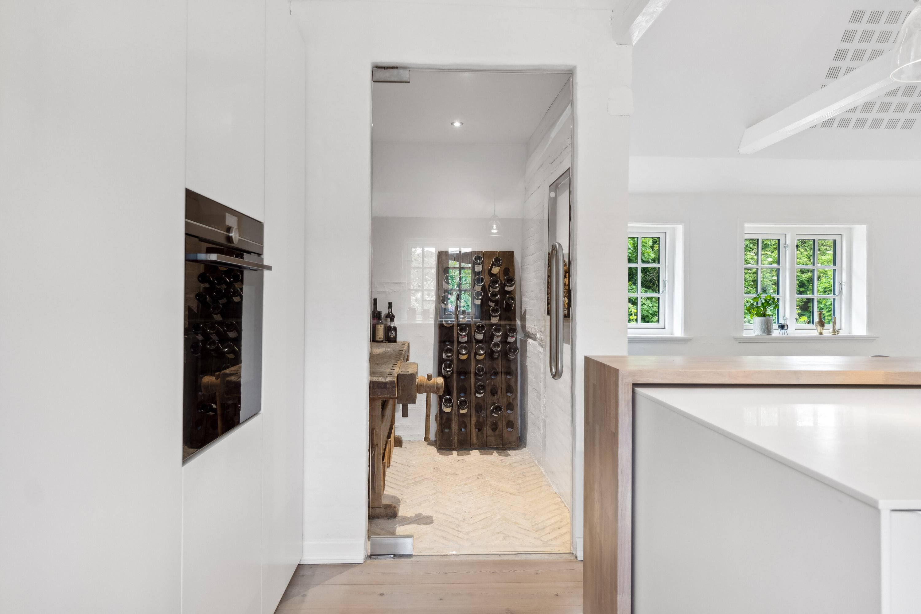 Fremhævet køkken billede i fuldskærmstilstand. Billede af Skovballevej 94, Tåsinge, 5700 Svendborg